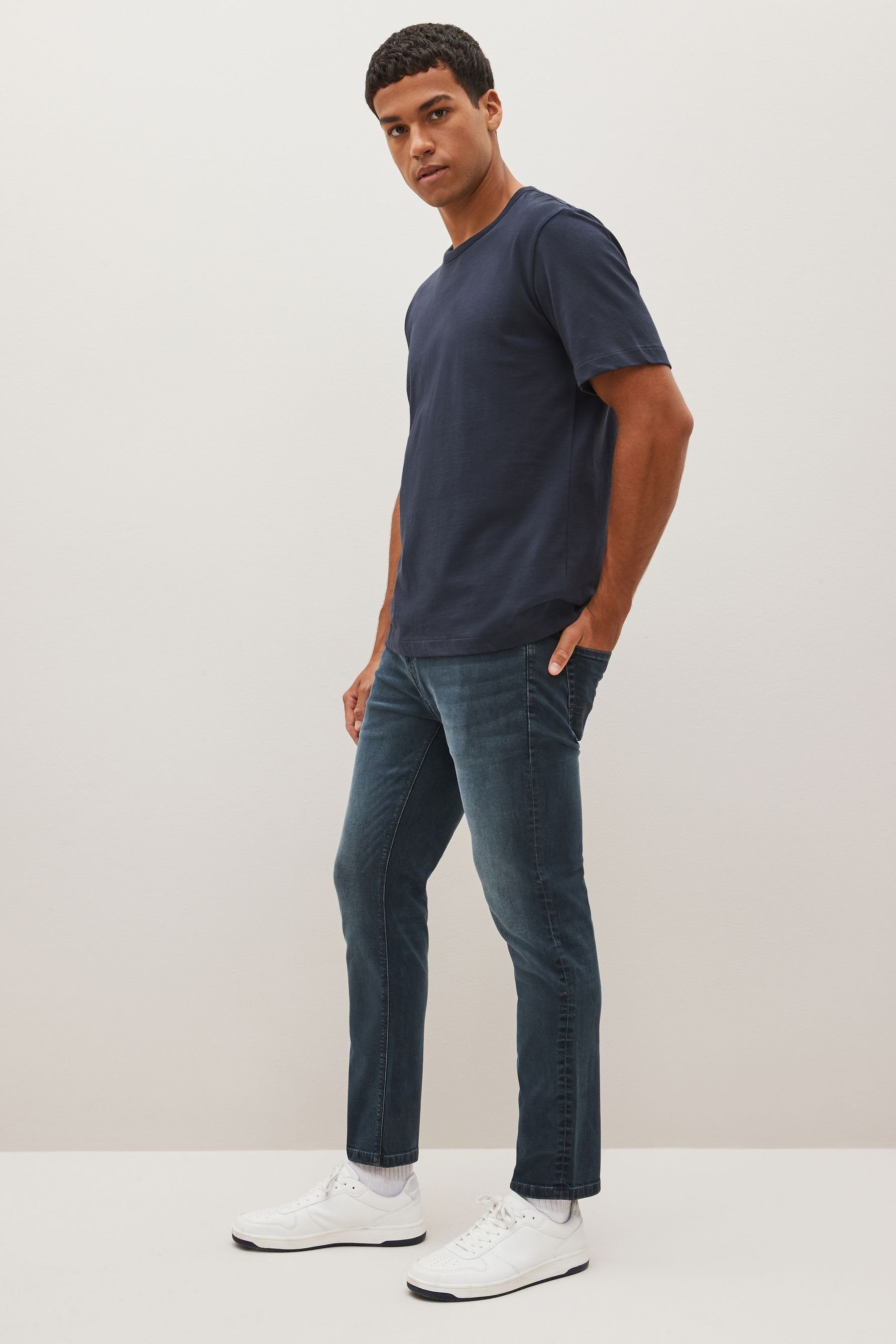 Stretch mit Jeans Next Slim (1-tlg) Slim-fit-Jeans Fit Essential Black/Navy