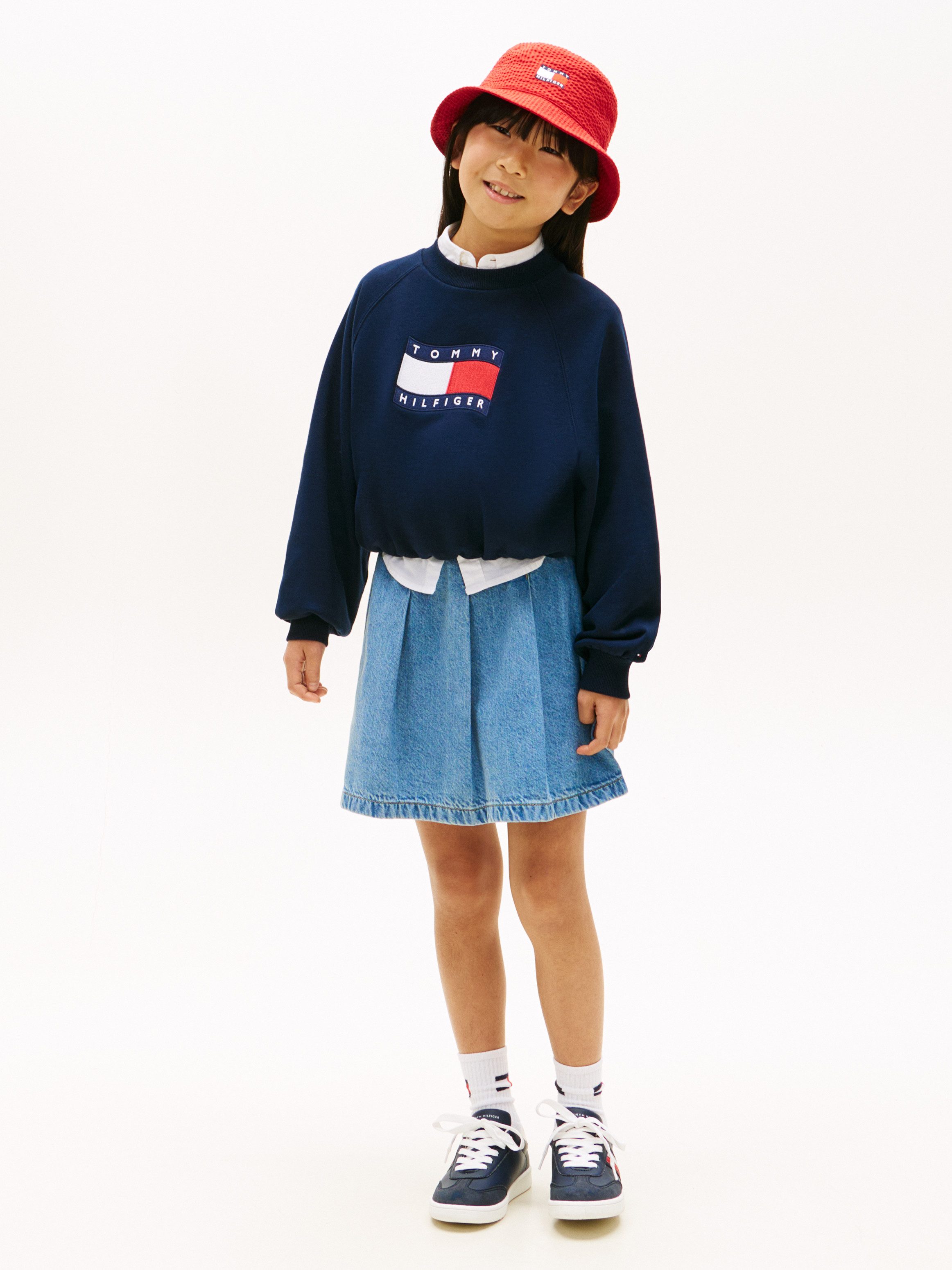 Tommy Hilfiger Sweatshirt TOMMY WAVE FLAG CREWNECK Kinder bis 16 Jahre, verdeckter Saum, relaxed fit