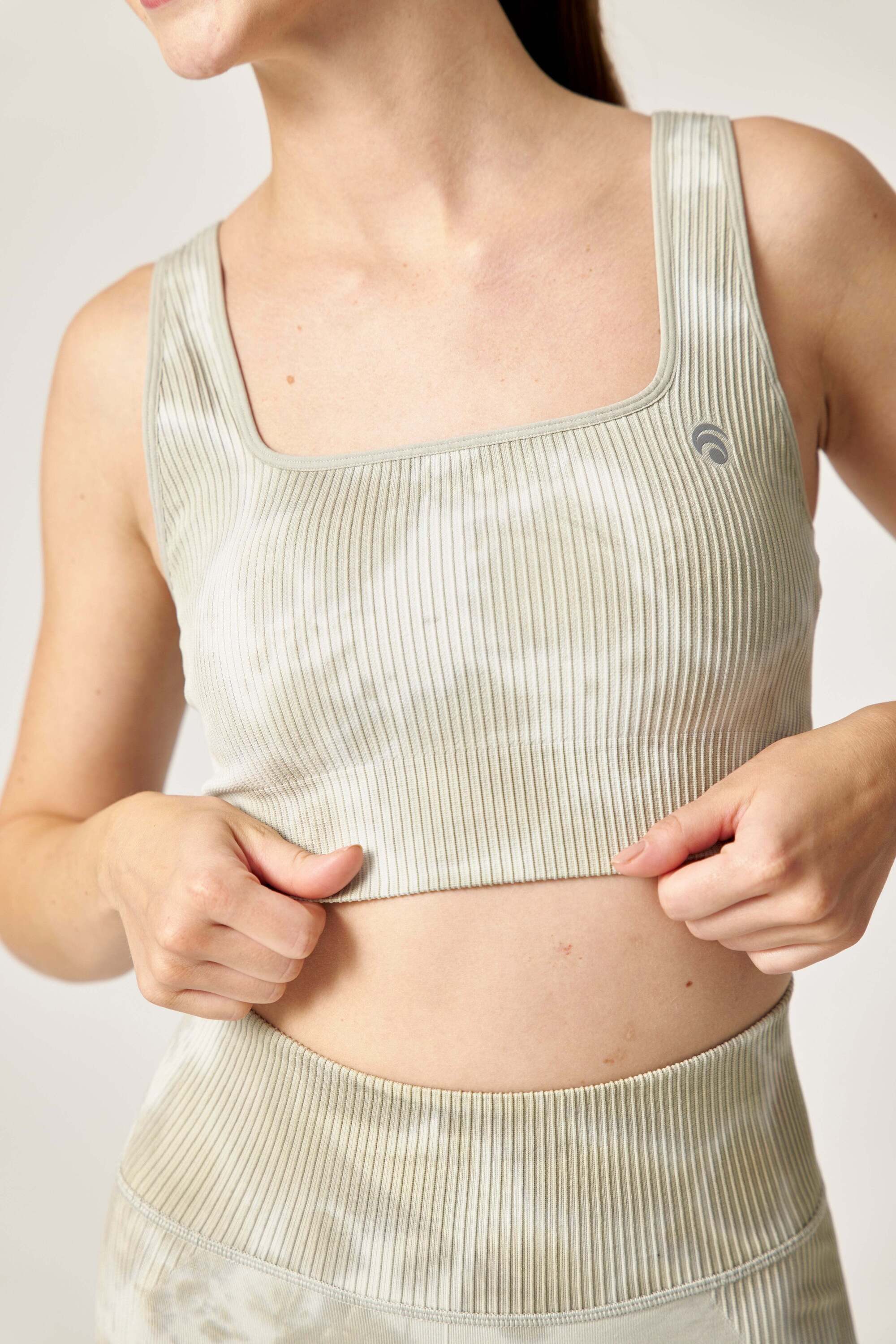 OCEANSAPART Sport-BH Sydney (1-tlg) mit verstellbarer Passform und dem geradem Schnitt