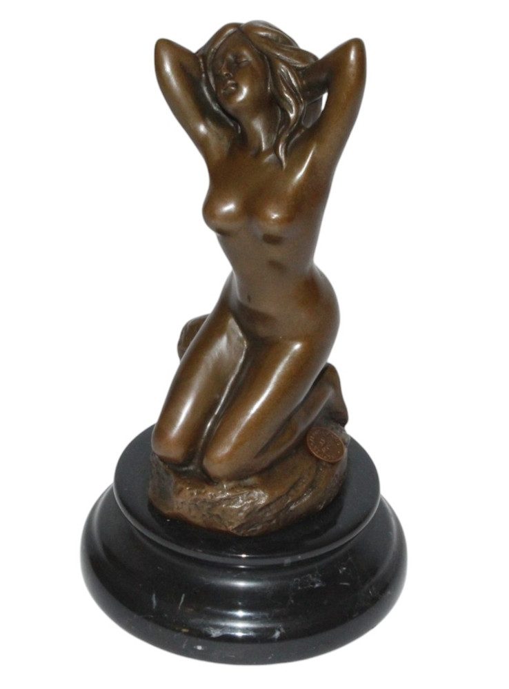 Dekofigur Elegante Bronzefigur Kniende Aktfrau auf Sockel Höhe 21 cm Skulptur