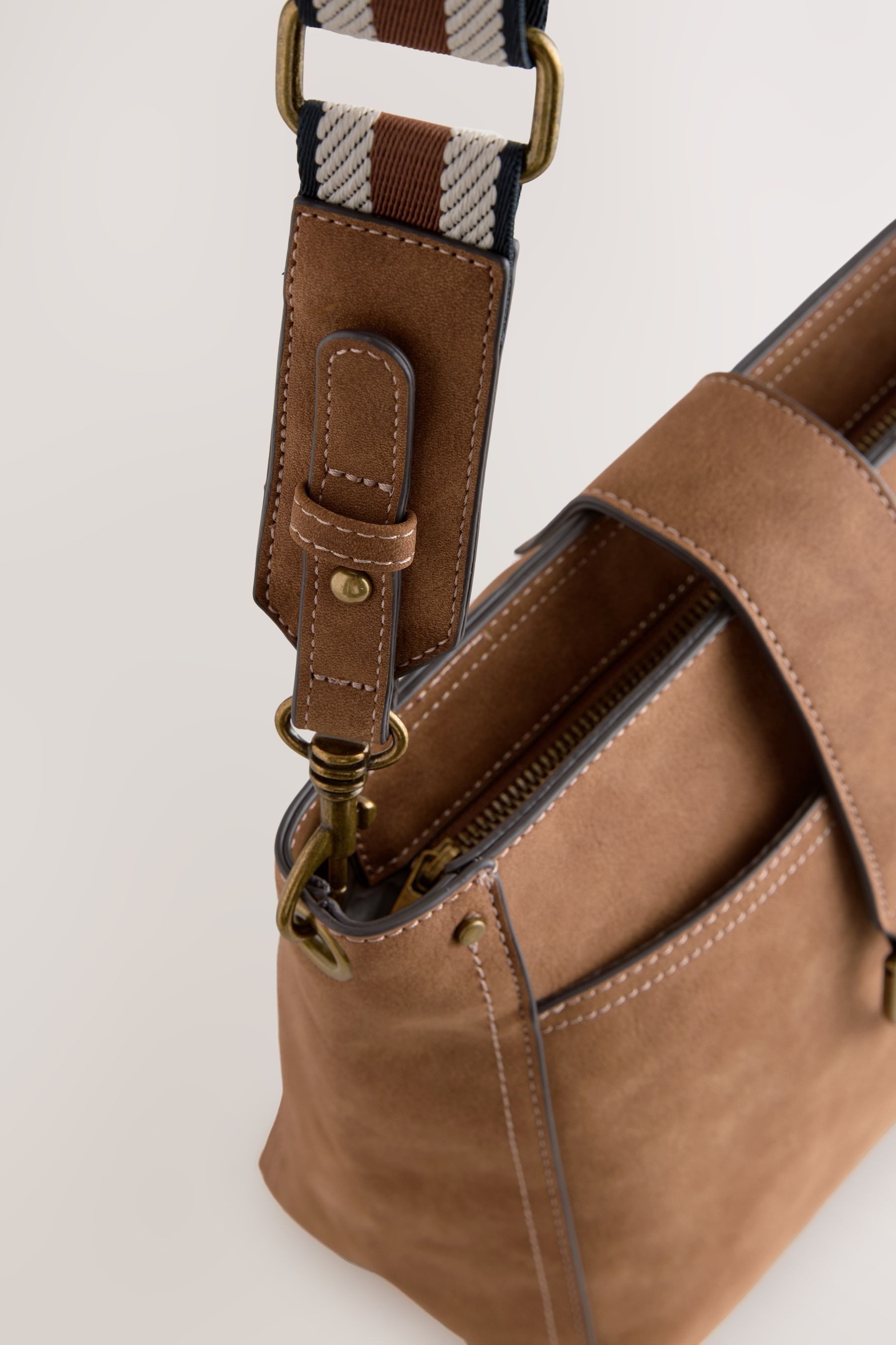 Next Messenger Bag Strukturierte Umhängetasche (1-tlg)