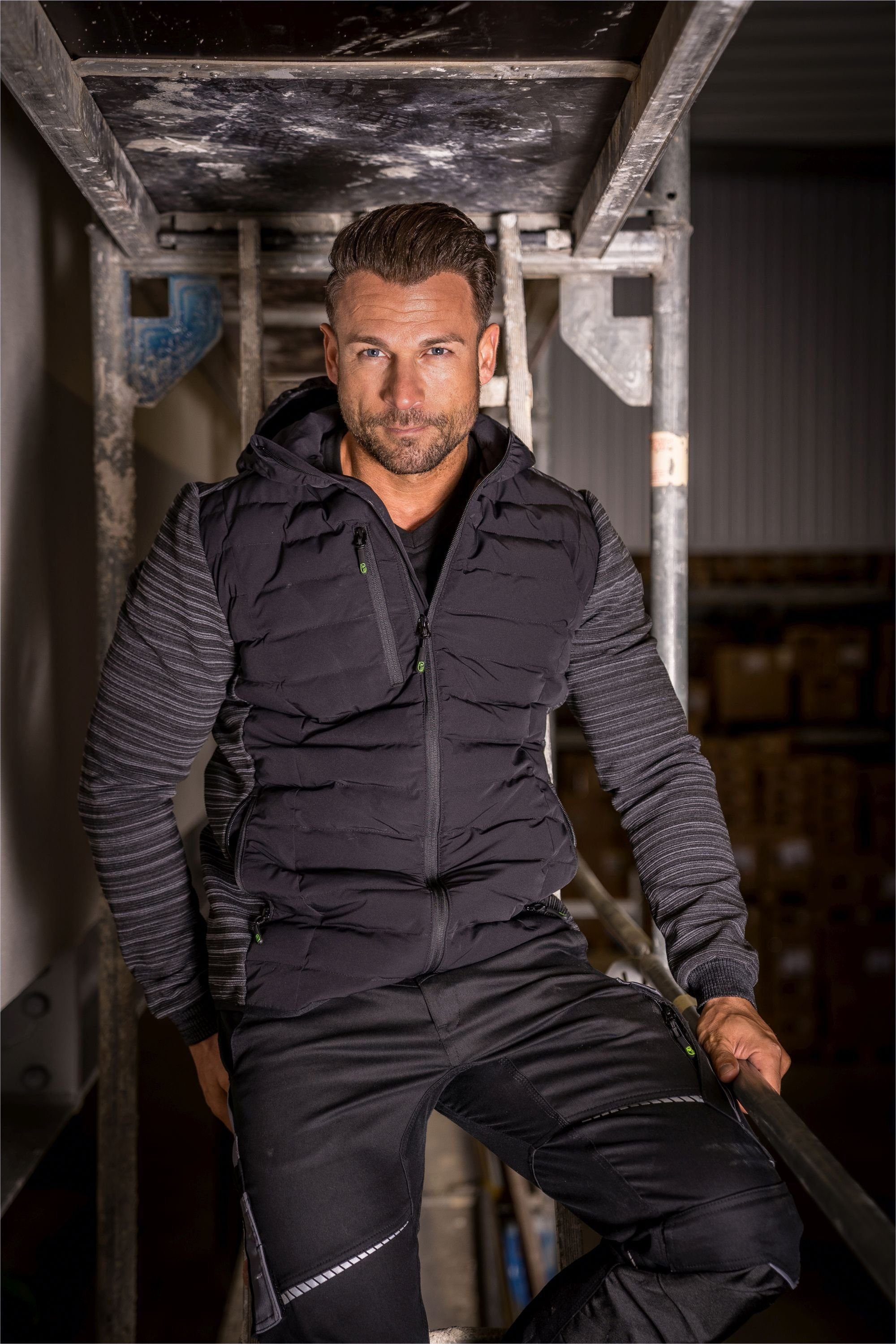 Leibwächter Hybridjacke Casual-Line Herren Steppjacke (Übergangsjacke mit Kapuze, Wattierung aus Sorona® AURA - leicht, atmungsaktiv)
