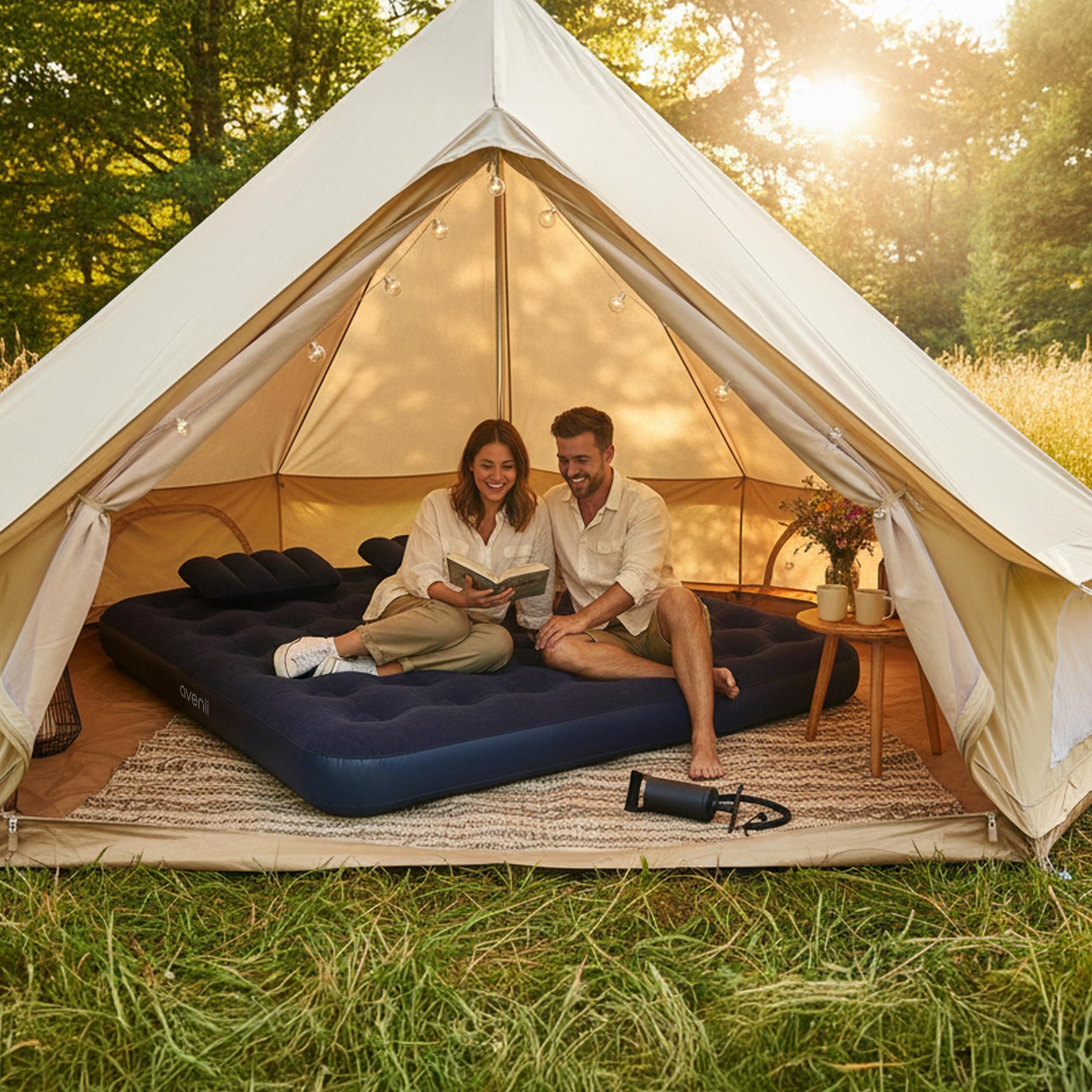 Avenli Luftbett Camping Set für 2-3 Personen mit Pumpe & Kissen 203x183x22cm King-Size, (Luftmatratze aufblasbar Ideal als Reisebett oder Isomatte, 1-tlg., Set inklusive Luftpumpe und Luftkissen), für Indoor und Outdoor mit beflockter Oberfläche