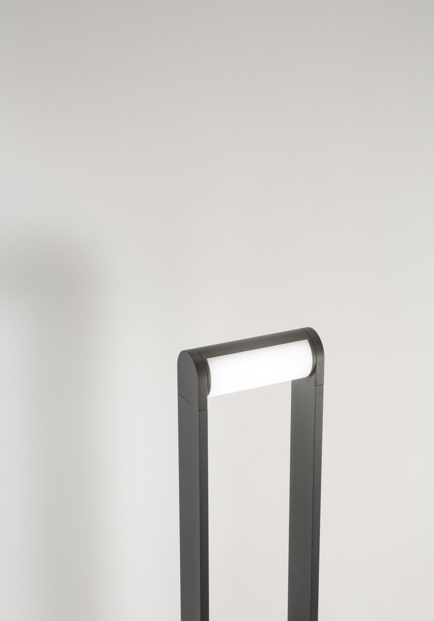 Licht-Erlebnisse Pollerleuchte HISIR, LED fest integriert, Warmweiß, LED Metall IP65 60 cm Dunkelgrau Weiß 3000 K 1454 lm Modern