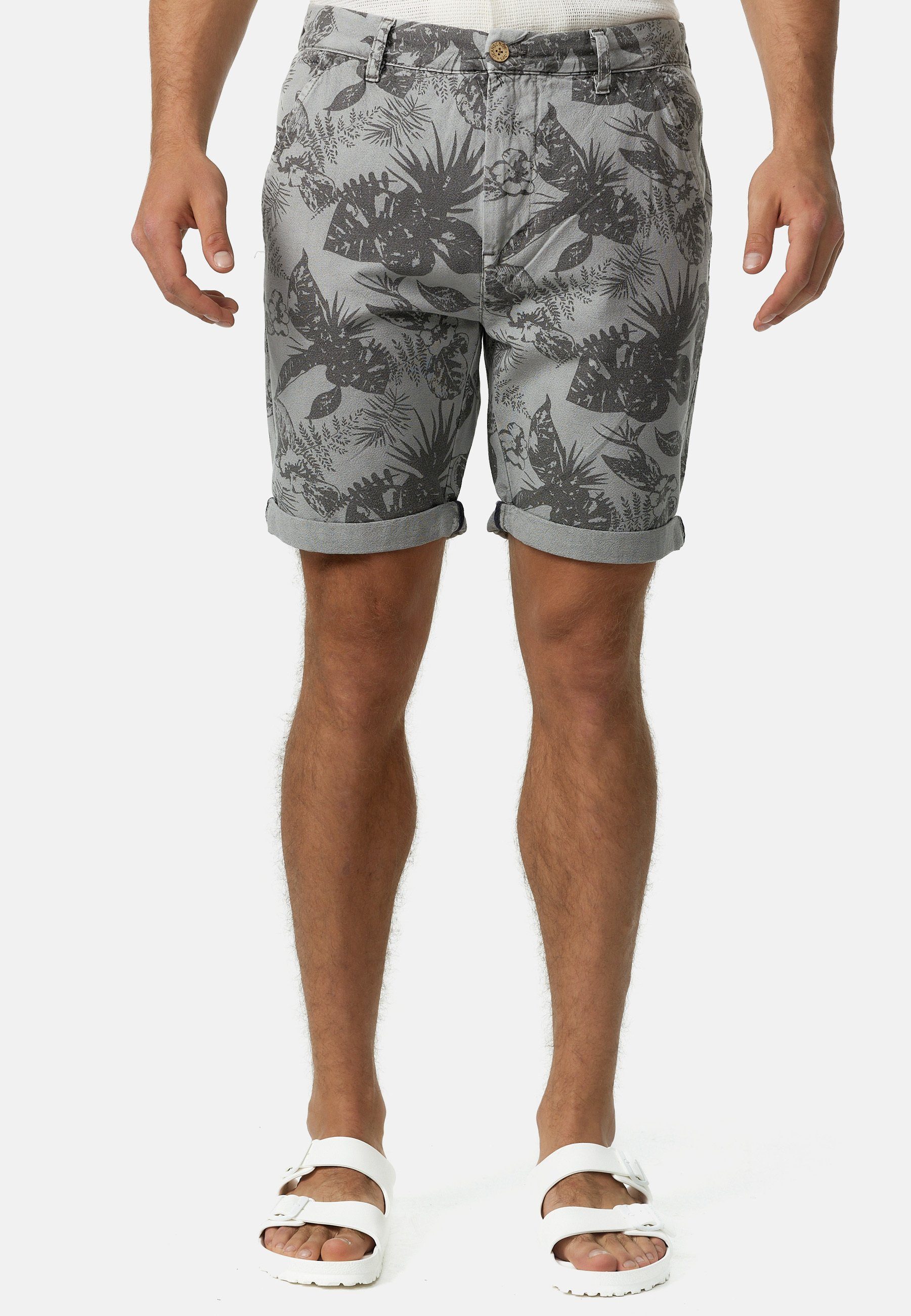 Chinoshorts Curtain