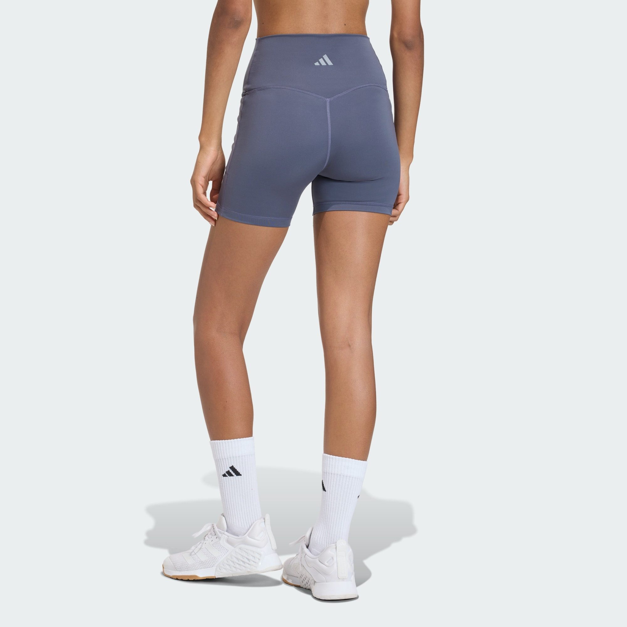 adidas Performance Leggings 3-STREIFEN STUDIO ALL ME BOOTY LEGGINGS, KURZ (1-tlg)