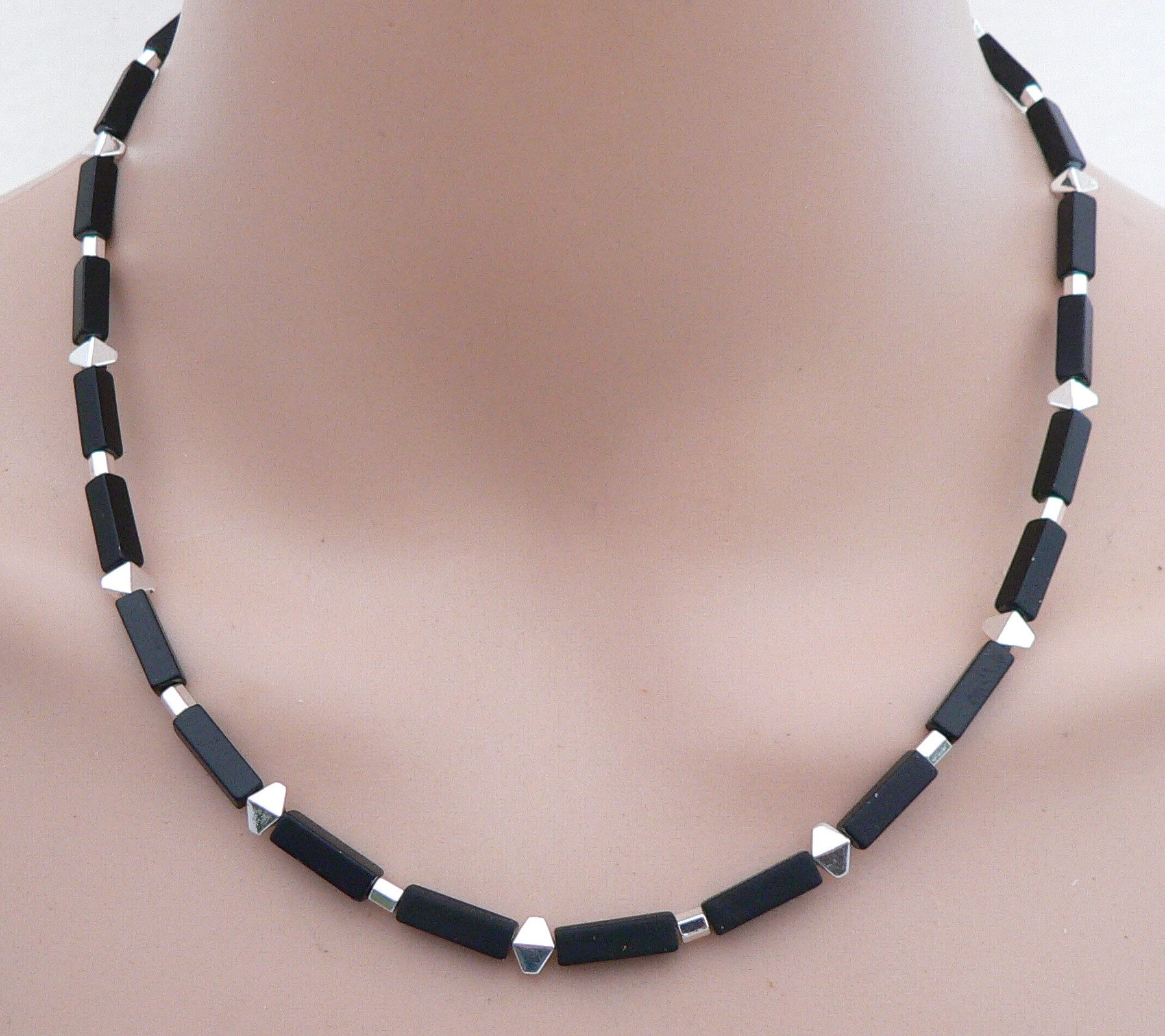 traumschmuck Collier 227l Collier Edelstein Rechteck Hämatit schwarz matt (inkl Schmuckbox), handgefertigt, verstellbare Gesamtlänge, einreihig