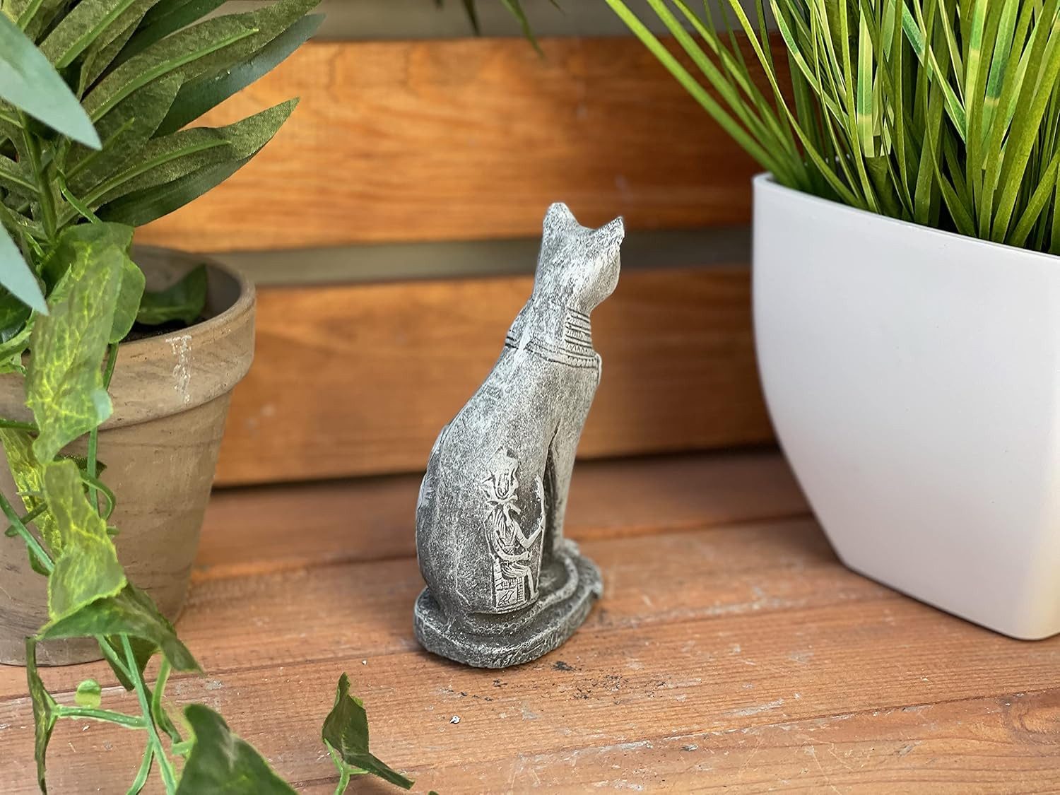 Stone and Style Gartenfigur Frostfeste Steinfigur ägyptische Katzengöttin Bastet