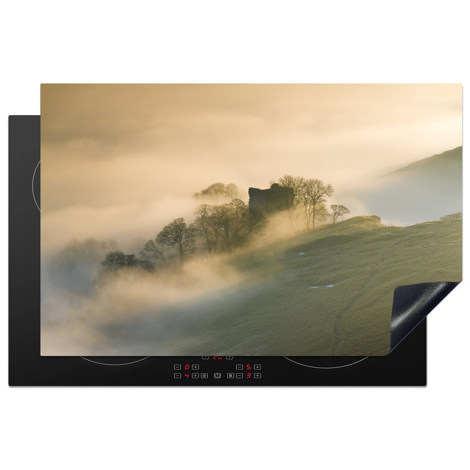 MuchoWow Herdblende-/Abdeckplatte Peveril Castle im Nebel im Peak District in den East Midlands, Vinyl, (1 tlg), 81x52 cm, Induktionskochfeld Schutz für die küche, Ceranfeldabdeckung