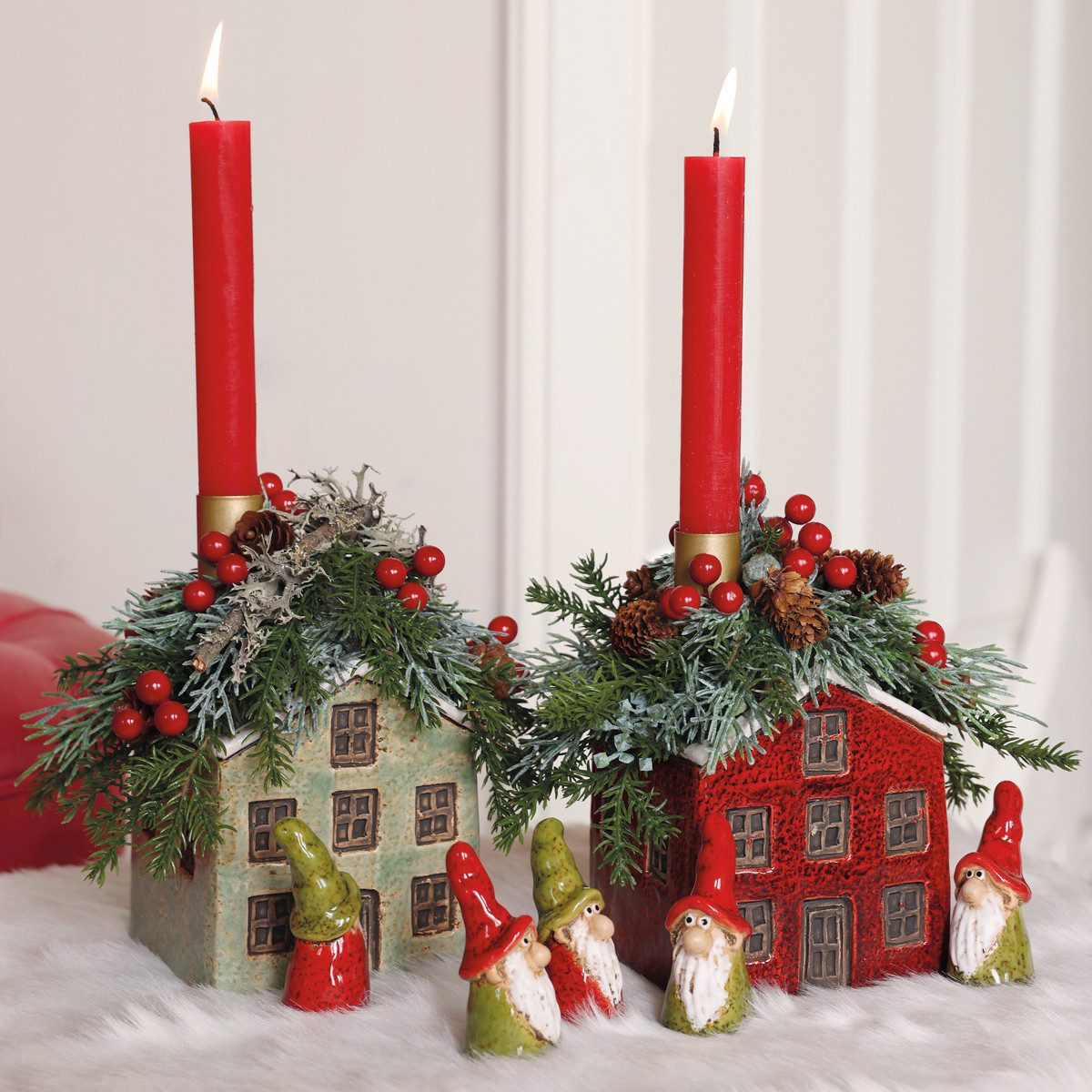 Viana Weihnachtsmann Keramik Übertopf Advent Deko Rotweiß Haus 10×10×12cm