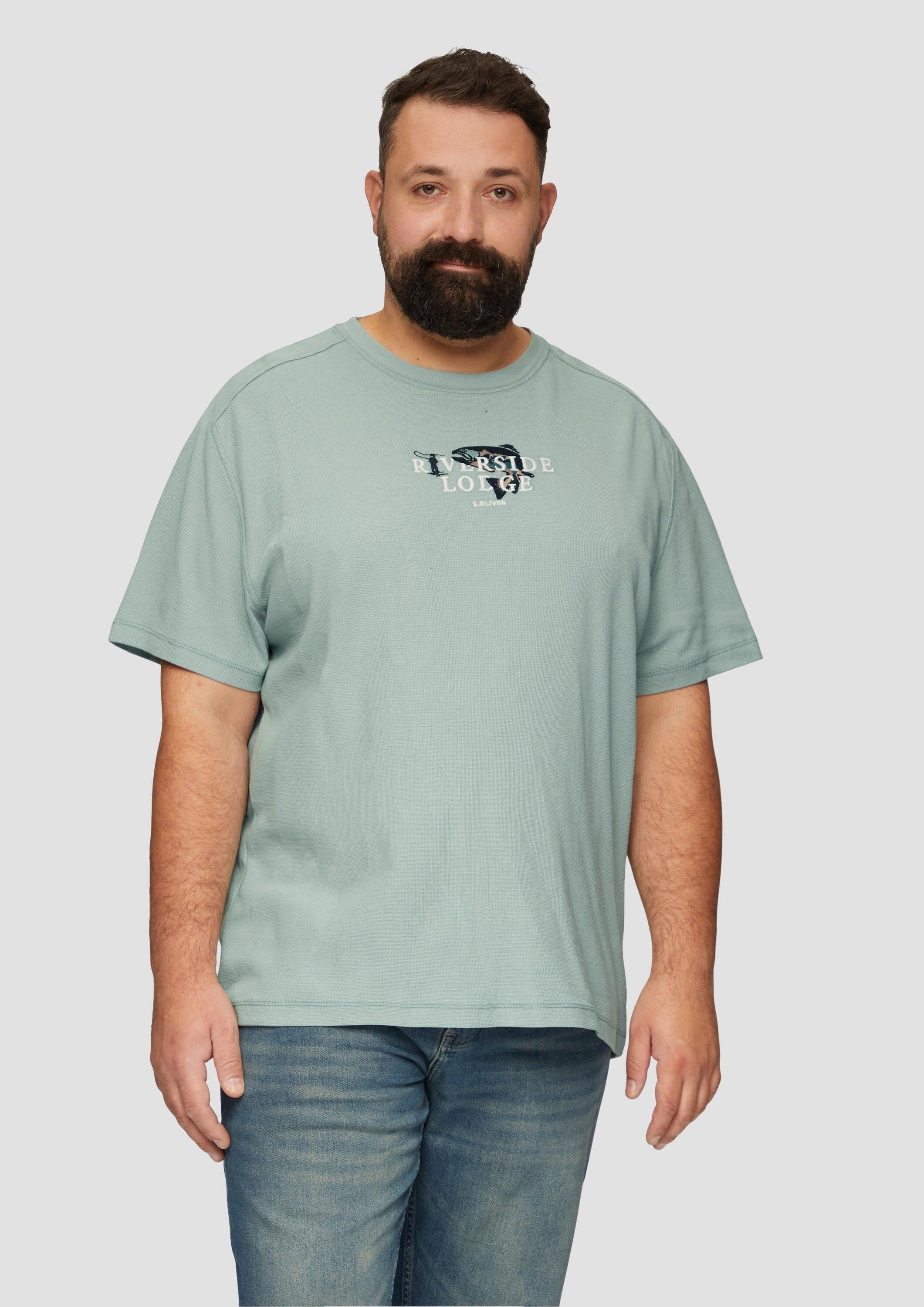 s.Oliver Kurzarmshirt T-Shirt T-Shirt mit Stickerei aus Waffeljersey, 360° Circular Vision