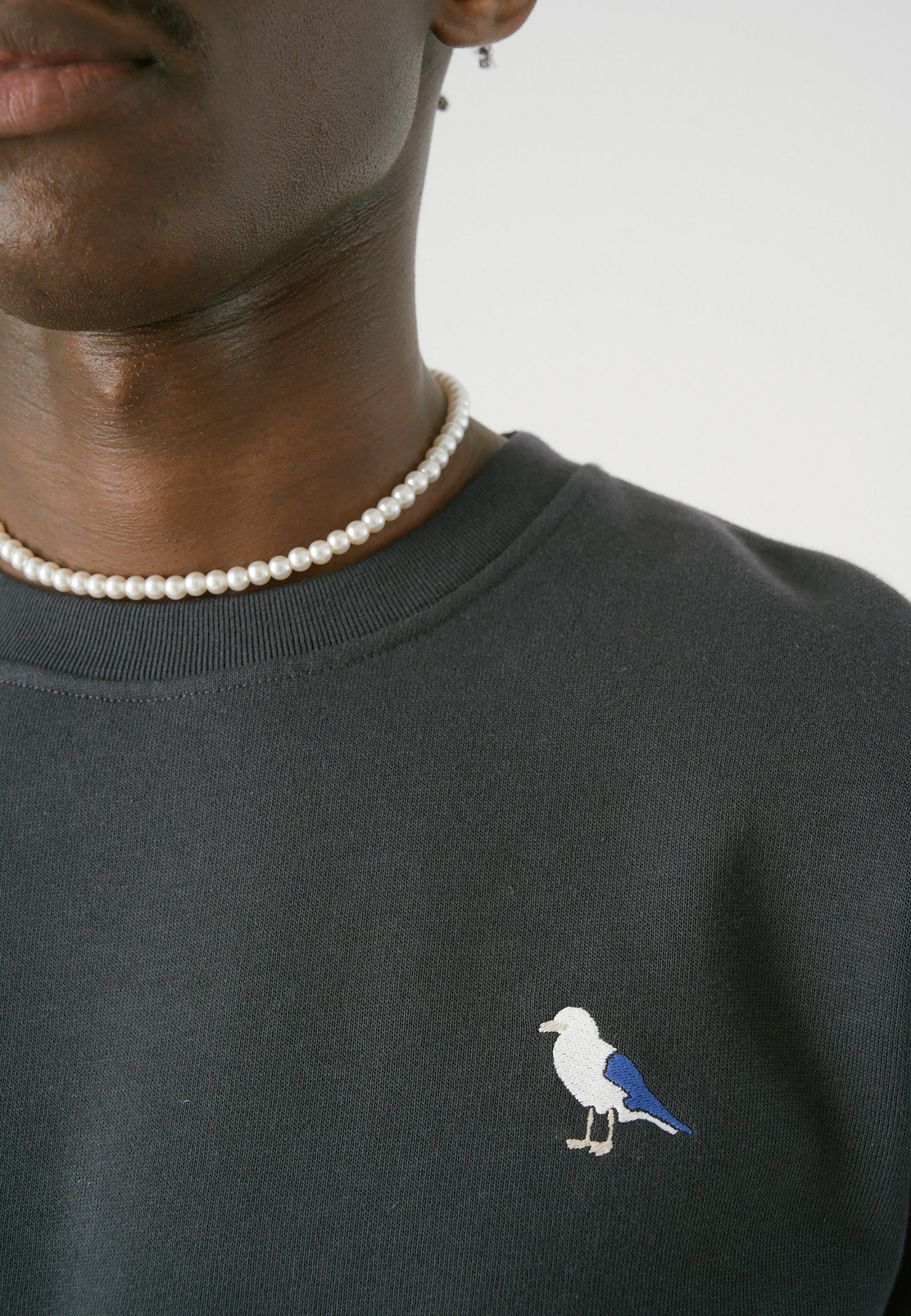 dunkelgrau Sweatshirt kleiner Cleptomanicx Gull mit Möwen-Stickerei Embro