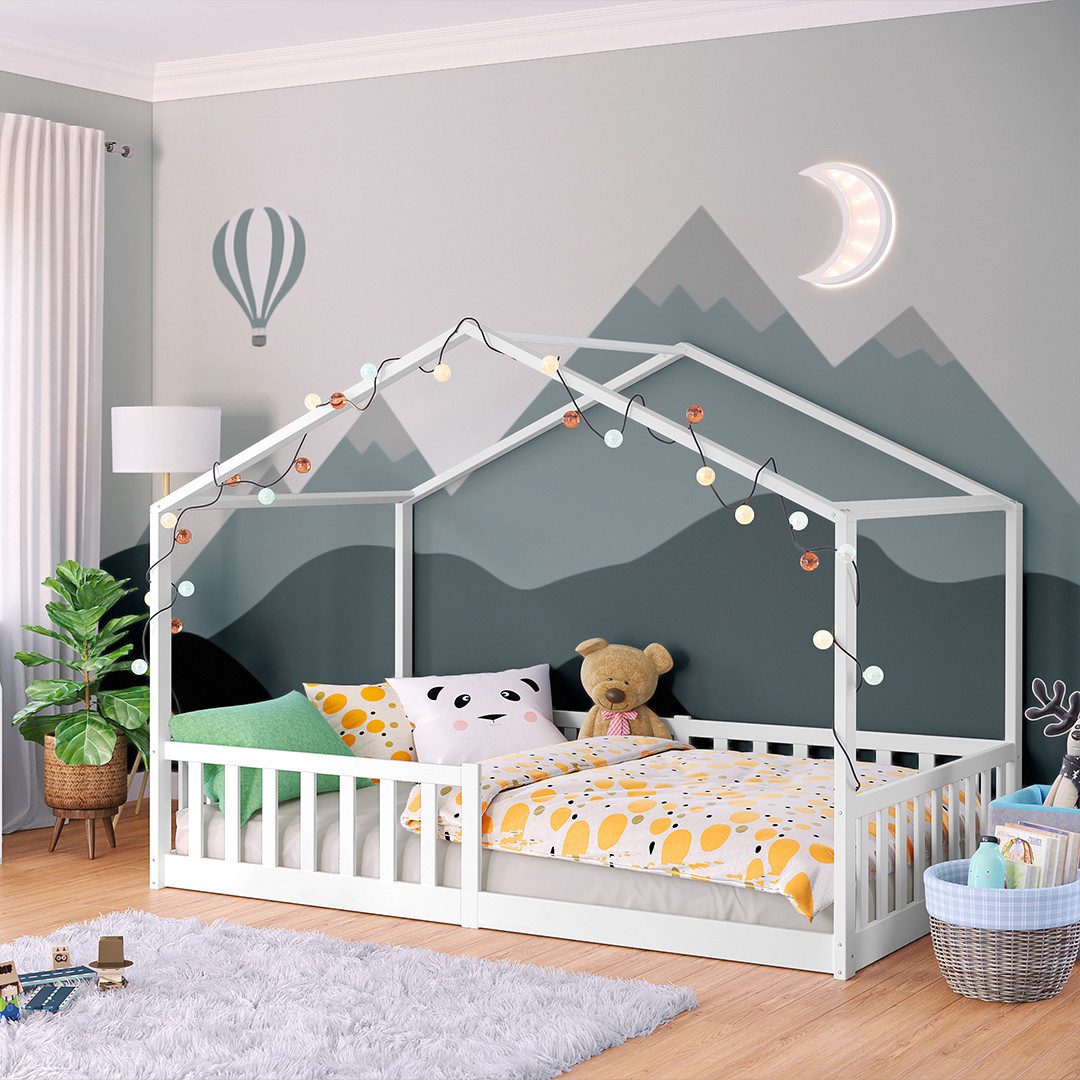 Bellabino Hausbett Kinderbett Bia mit Lattenrost (weiß, optional mit Matratze), Bodenbett mit Rausfallschutz, verfügbar in 80x160 & 90/120/140x200 cm