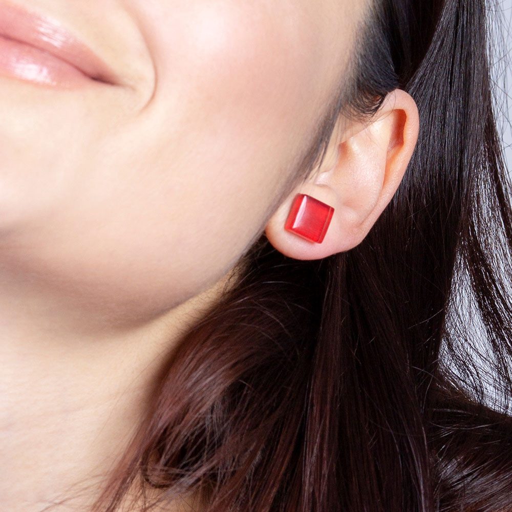 ALEXASCHA Paar Ohrstecker Kleine quadratische Stecker aus Glas • hypoallergener Edelstahl • 10mm
