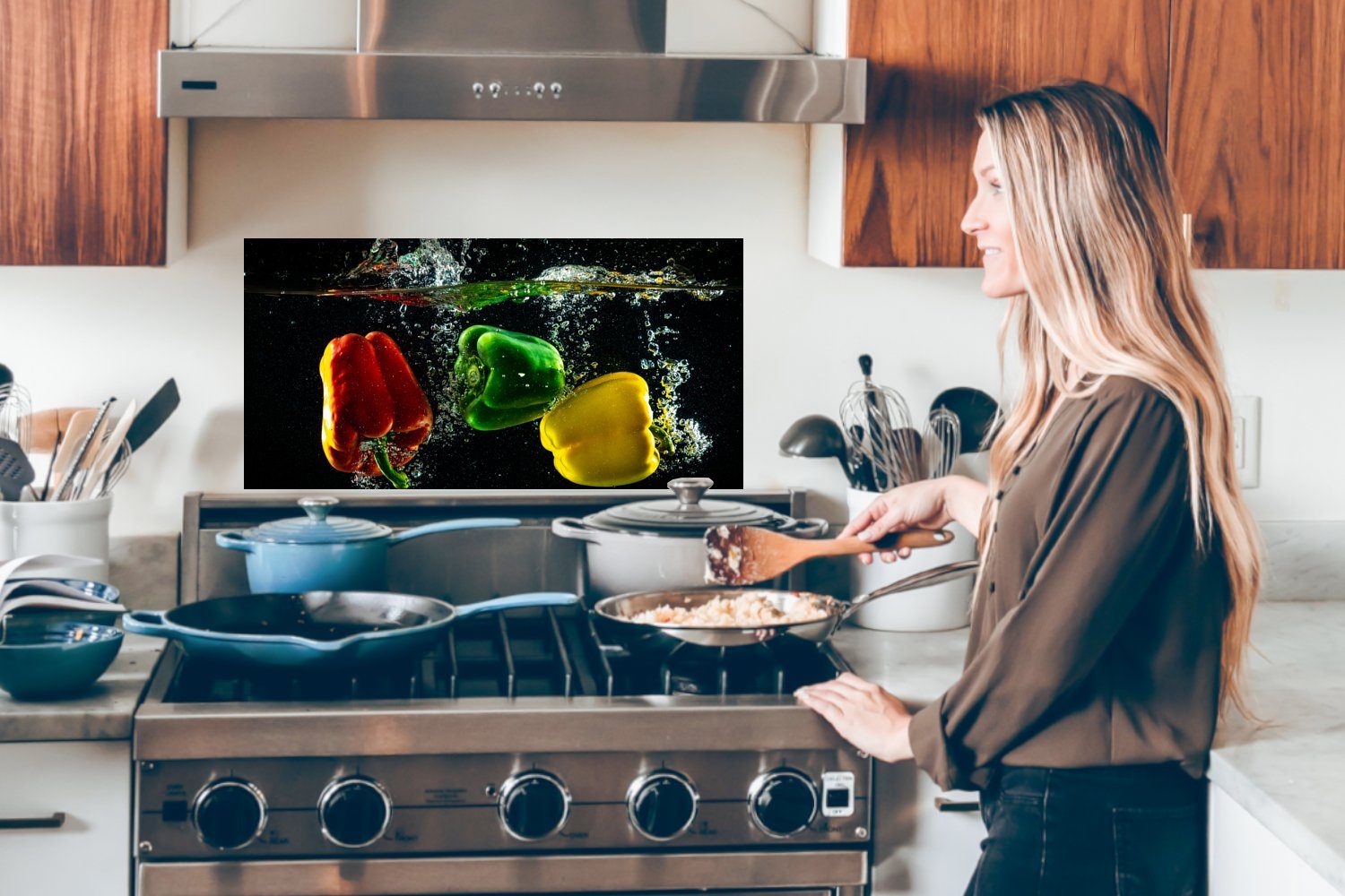 - Schwarz und Fett Gemüse Grün MuchoWow Paprika gegen (1-tlg), Schmutzflecken cm, - Wandschutz, Rot - Gelb, - 60x30 Wasser Küchenrückwand für - - Küchen