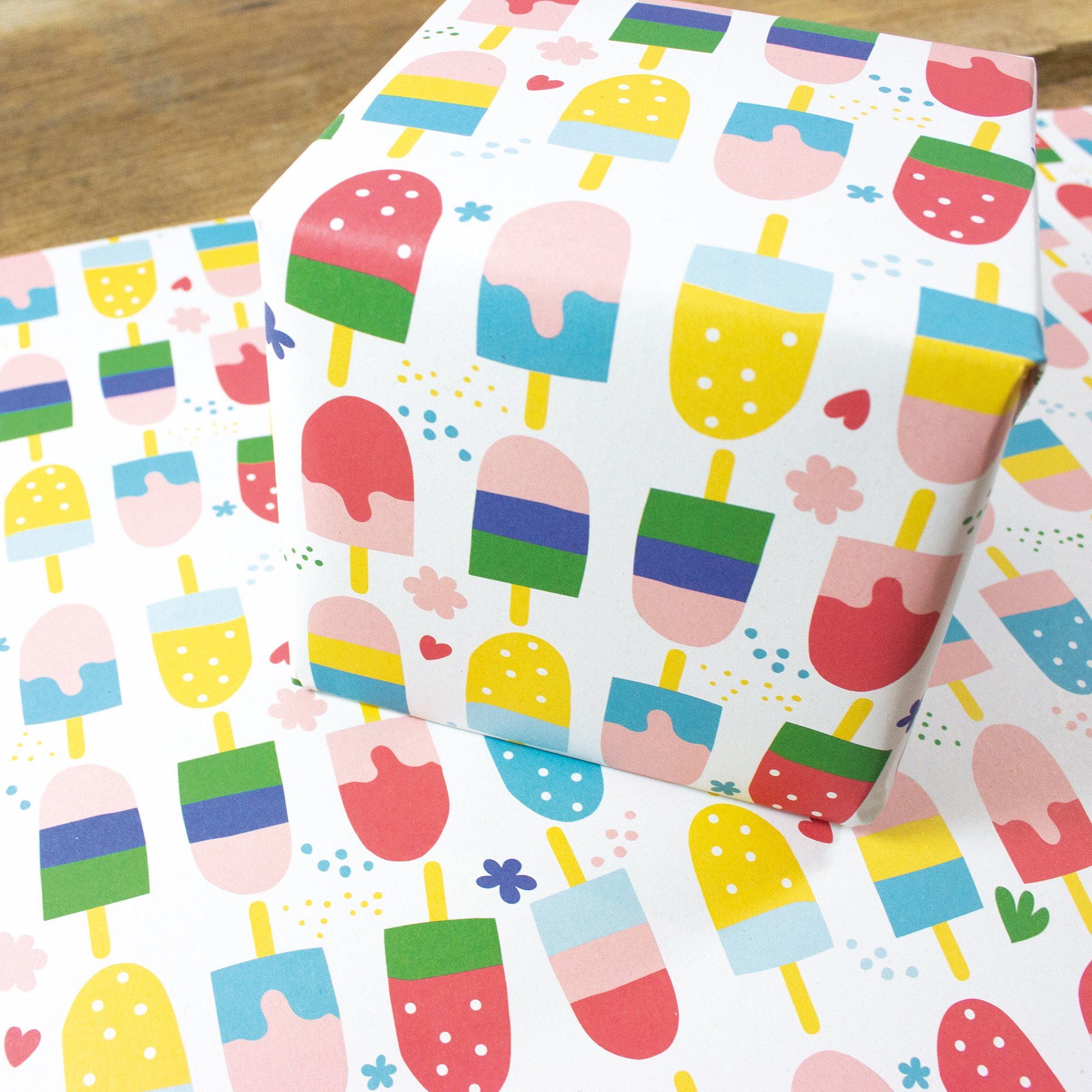 Bow & Hummingbird Geschenkpapier Geschenkpapier Ice Cream, 100 % Recyclingpapier