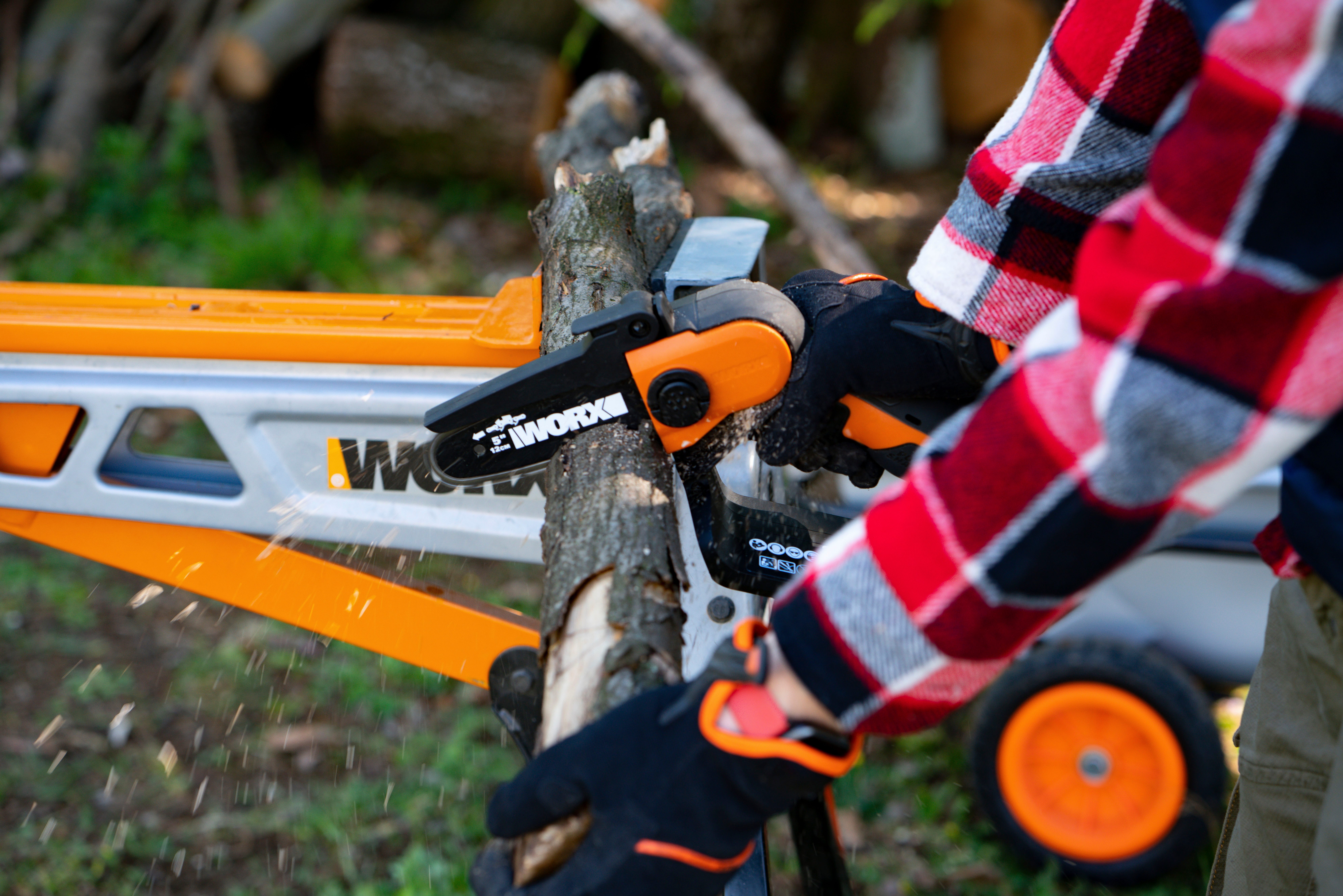 Worx Akku-Kettensäge WG324E.9, 12 cm Schwertlänge, Einhand Astsäge, 6,7m/s Kettengeschwindigkeit, ohne Akku und Ladegerät