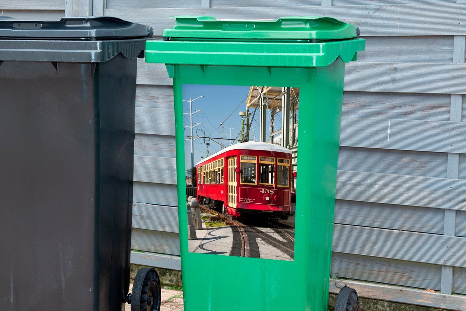 Straßenbahn Orleans Sticker, Mülleimer-aufkleber, Mülltonne, New Container, (1 in mit Abfalbehälter rote MuchoWow Wandsticker Eine St), Menschen