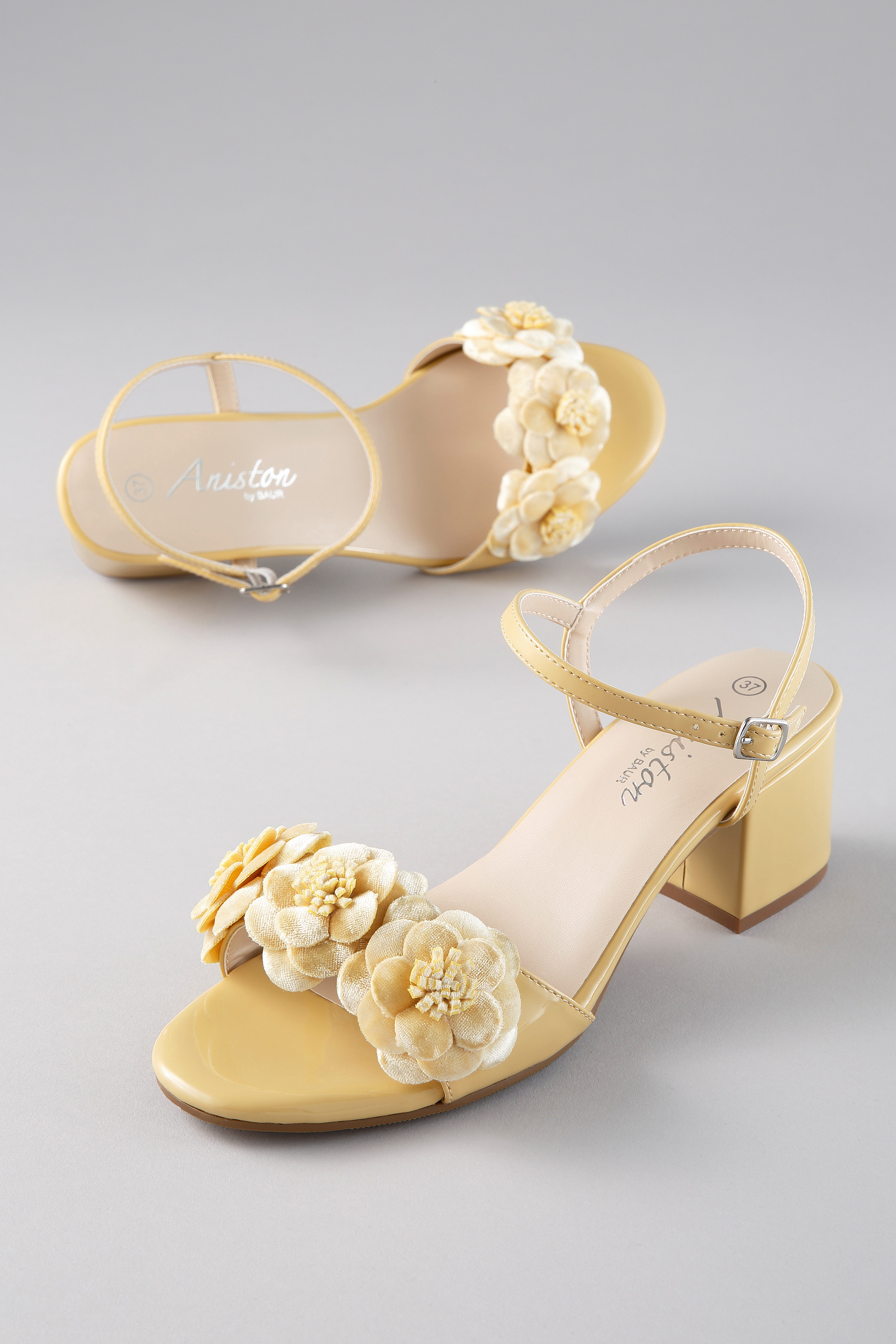 Aniston SHOES Sandalette Sommerschuh, Festtagsschuh - NEUE KOLLEKTION. € 59,99