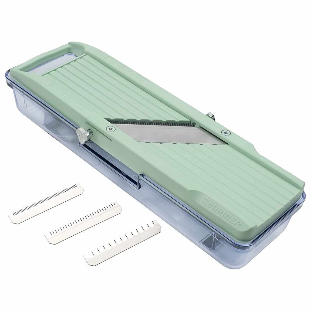 Benriner Küchenreibe Gemüsehobel 64 mm breit grün mit Auffangbehälter BN-3