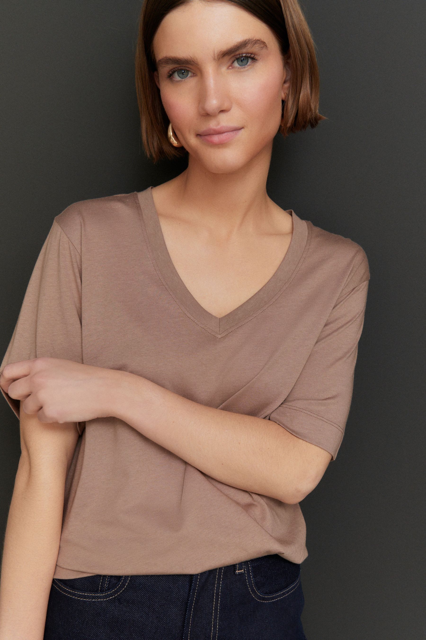 Next V-Shirt T-Shirt mit V-Ausschnitt aus Baumwolle und Modal (1-tlg)