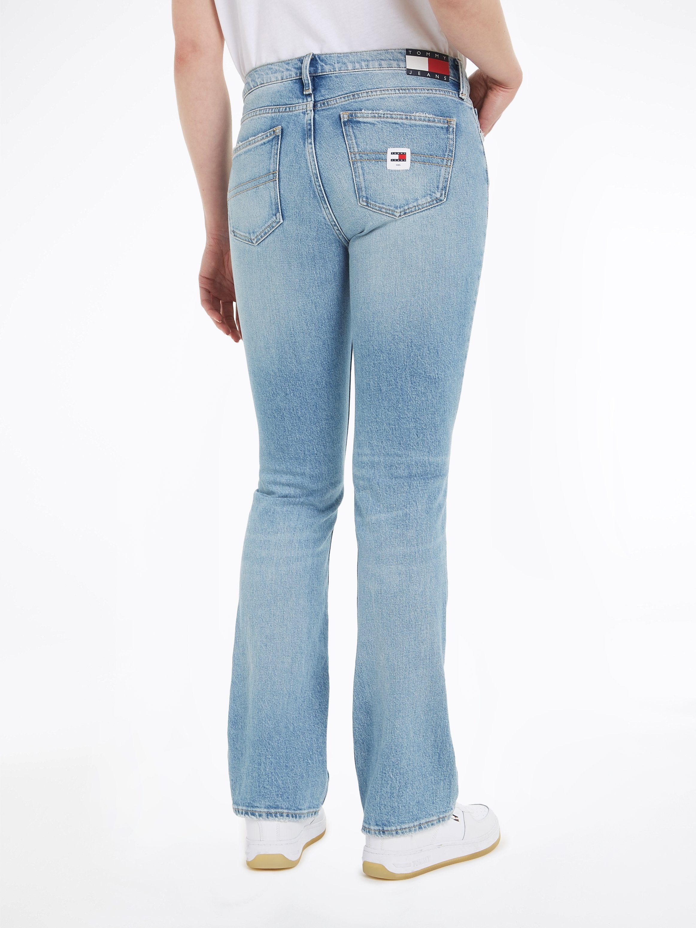 Tommy Jeans Bootcut-Jeans Maddie mit Tommy günstig online kaufen