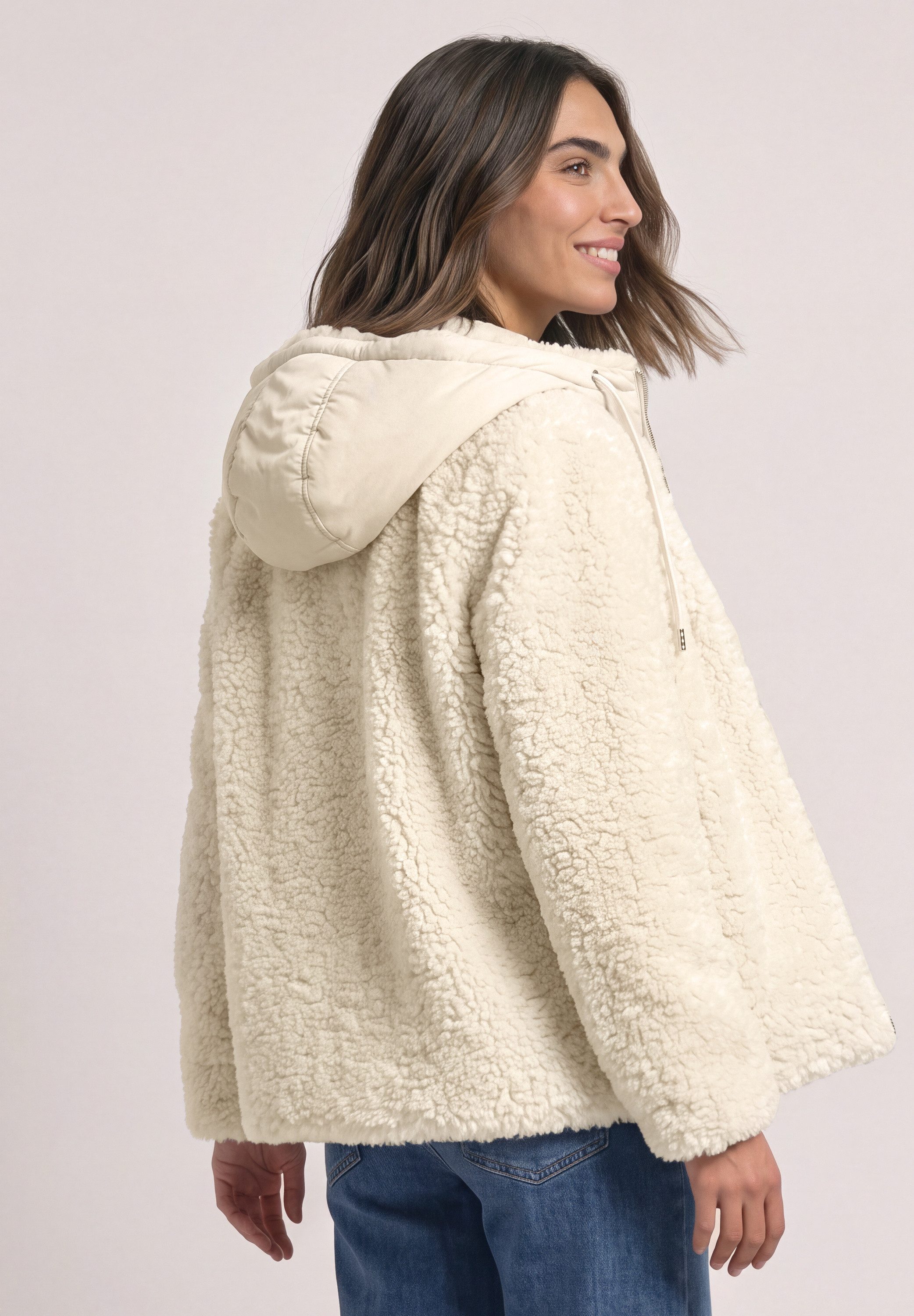 STREET ONE Fellimitatjacke in Unifarbe – Bild 2 von 5
