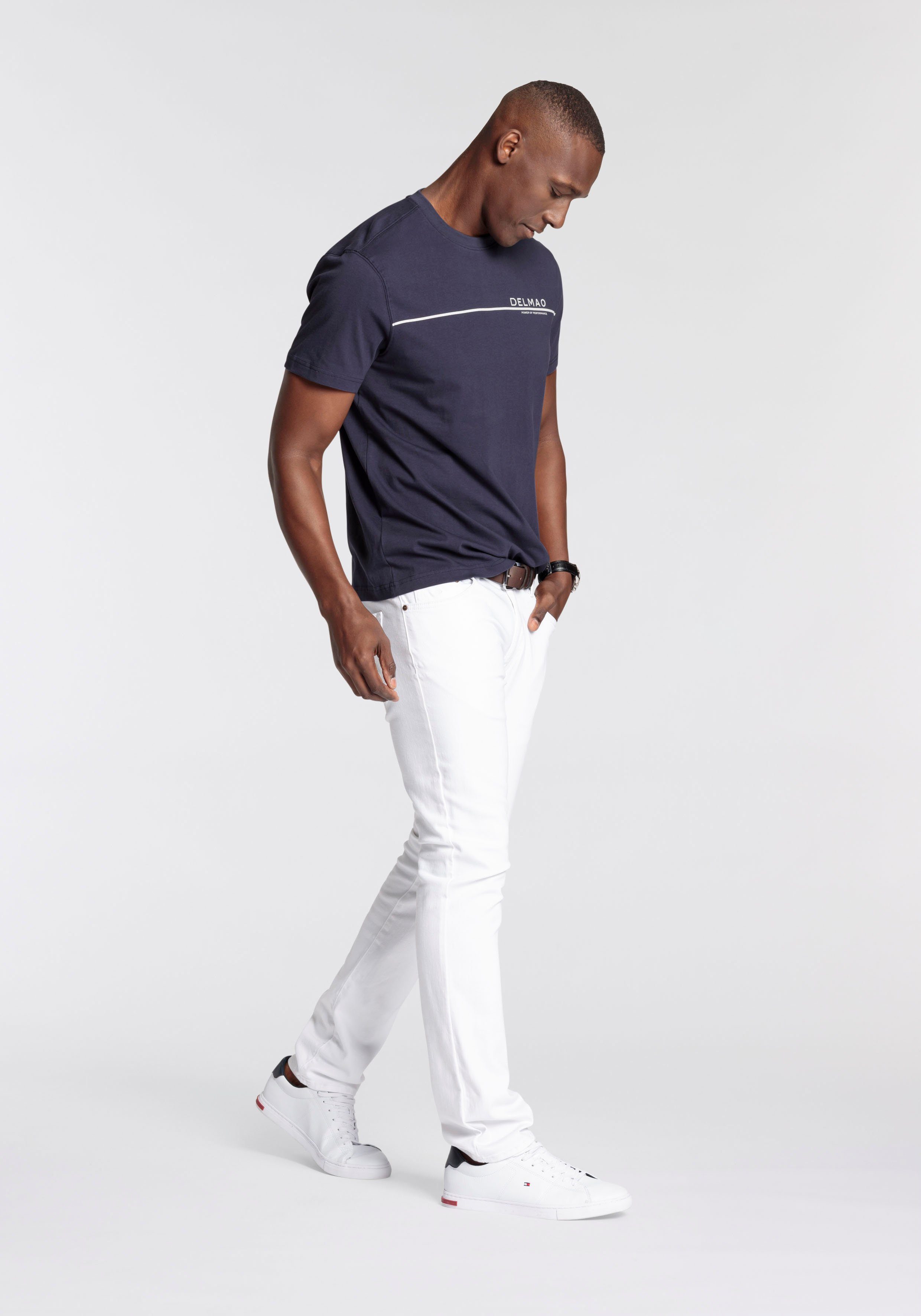 DELMAO T-Shirt Kurzarm, mit coolem Print, Rundhalsausschnitt, aus 100% Baumwolle
