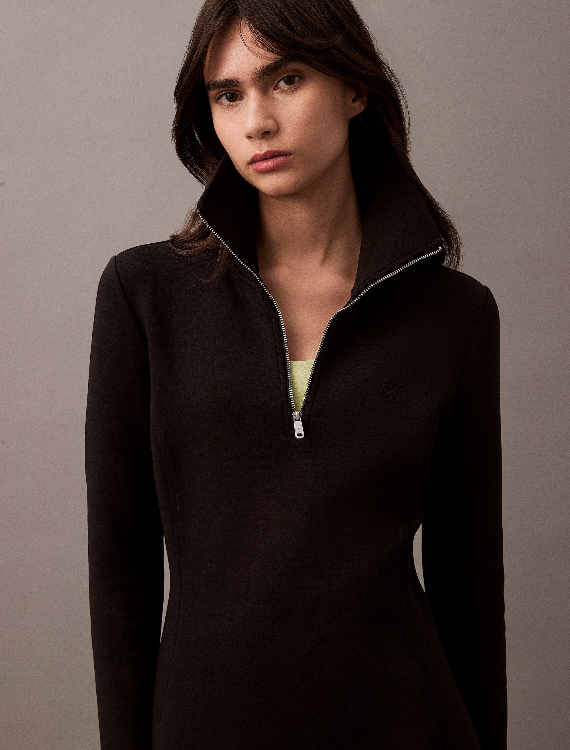 Calvin Klein Jeans Jerseykleid Kragen mit Reißverschluss, eng anliegendes, günstig online kaufen