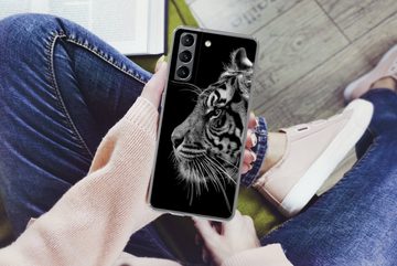 MuchoWow Handyhülle Tiger auf schwarzem Hintergrund in schwarz und weiß, Phone Case, Handyhülle Samsung Galaxy S21, Silikon, Schutzhülle