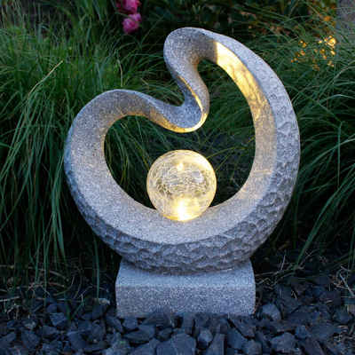 Arnusa LED Solarleuchte Gartenfigur mit Glaskugel Granit-Optik 33,5 x 39 cm, Dämmerungssensor, LED fest integriert, warmweiß, moderne Skulptur
