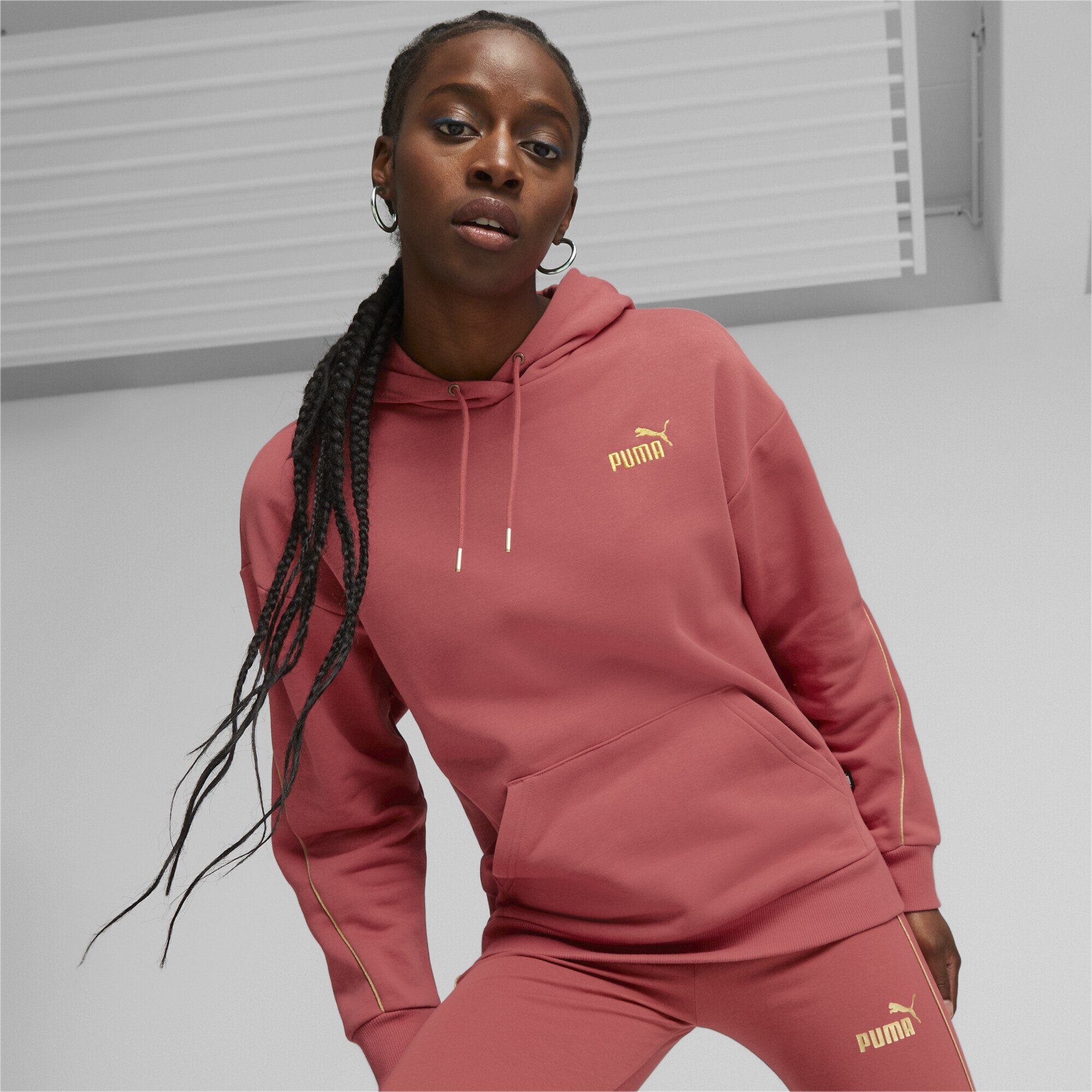 PUMA Sweatshirt Red Astro ESS+ Hoodie Damen MINIMAL GOLD