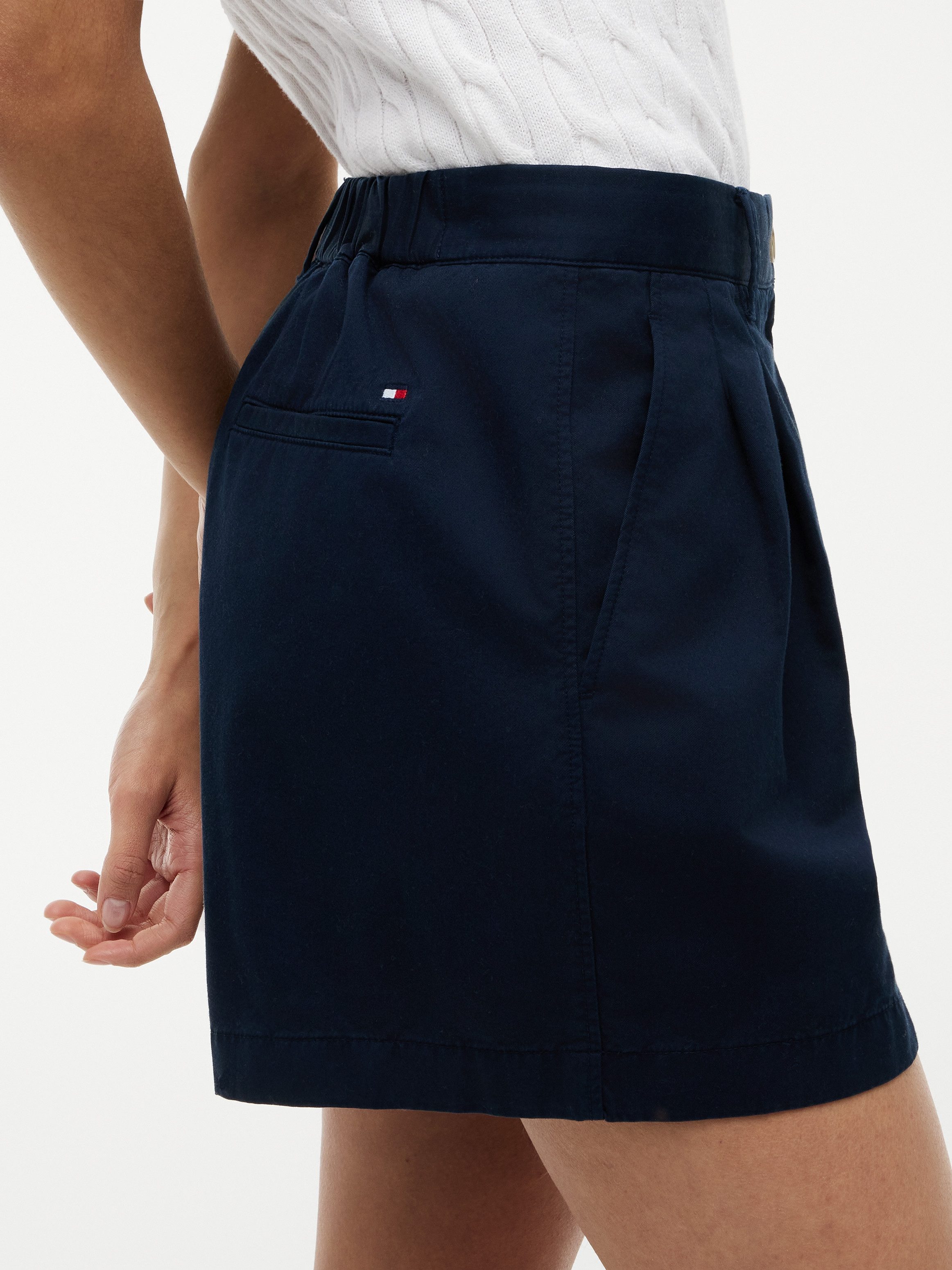 Tommy Hilfiger Shorts COTTON CHINO FLARE SHORTS Baumwolle, in ausgestellter Form