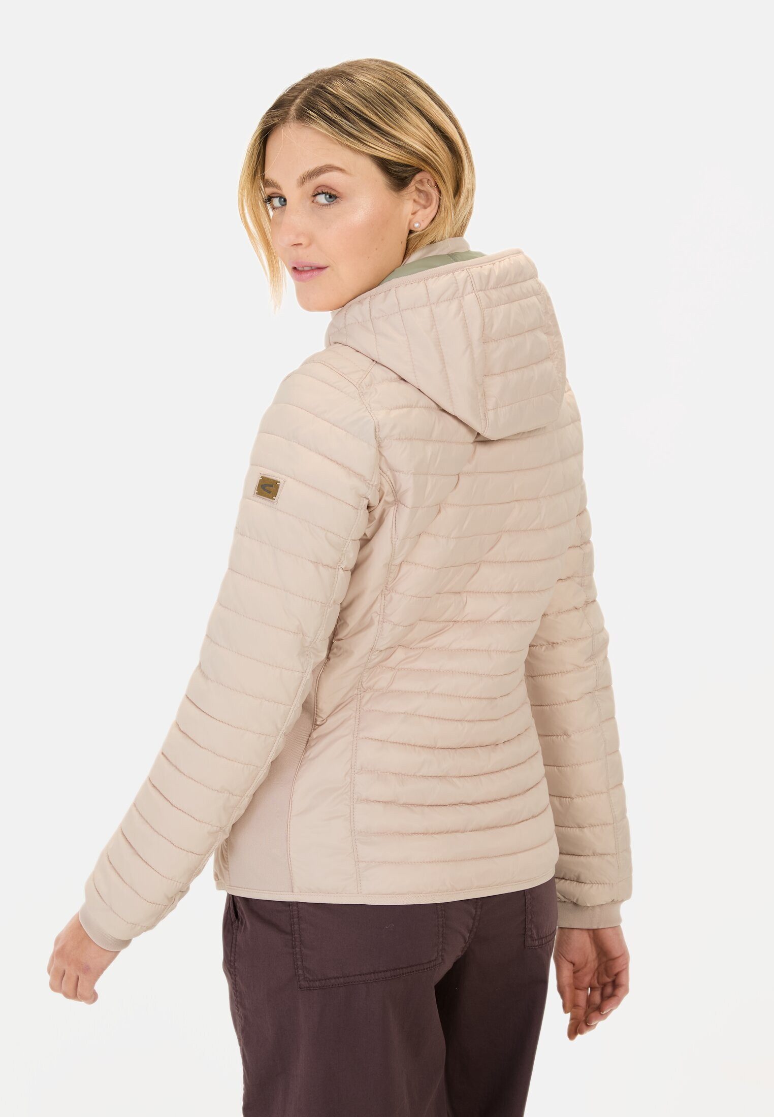 camel active Steppjacke aus recyceltem Polyamid Langarm Kapuze Markenlogo
