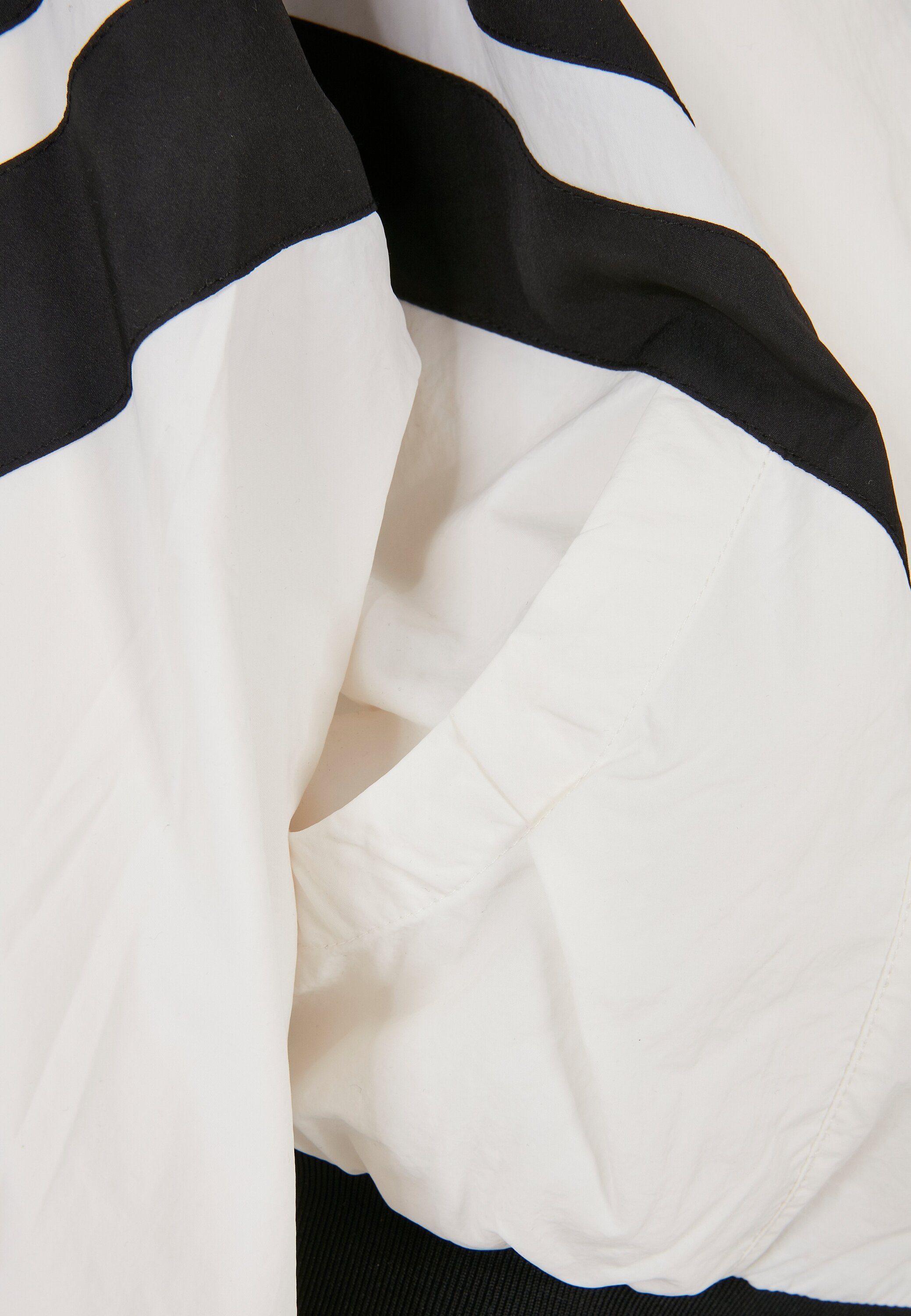 URBAN CLASSICS Blouson Damen Girls Crinkle Batwing Jacket (1-St) white/black