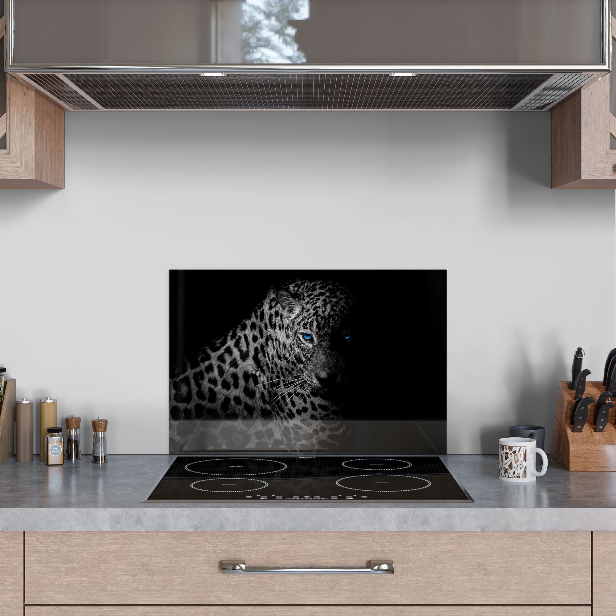 DEQORI Küchenrückwand 'Leopard mit Herdblende Badrückwand Augen', blauen Glas Spritzschutz