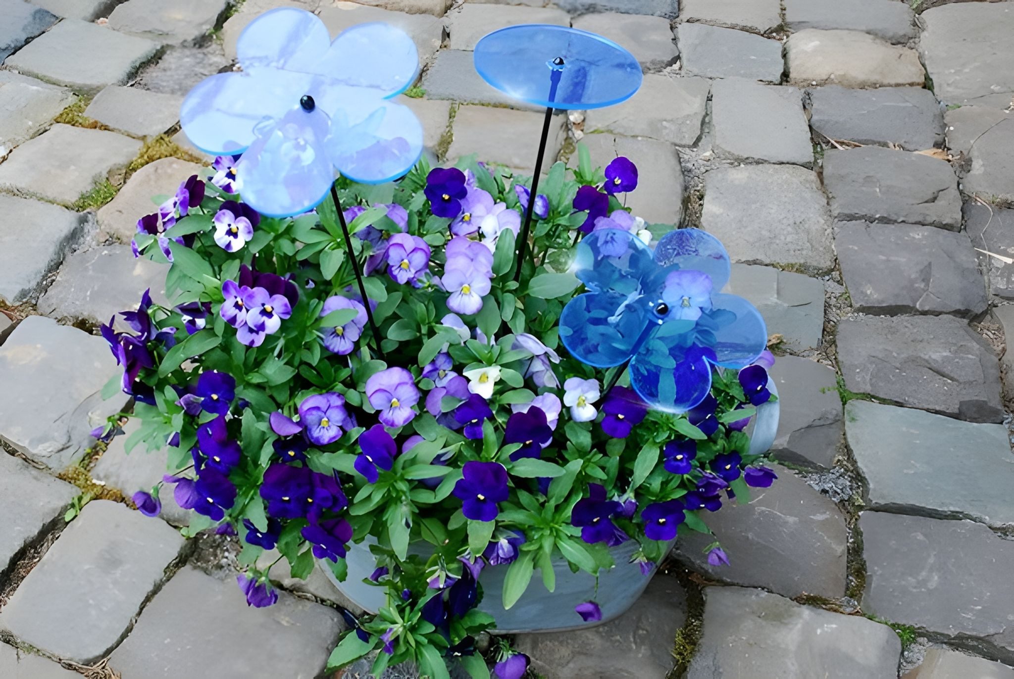 Elliot Wanddekoobjekt Elliot Lichtzauber Blume 4 cm blau mit 20 cm Stab