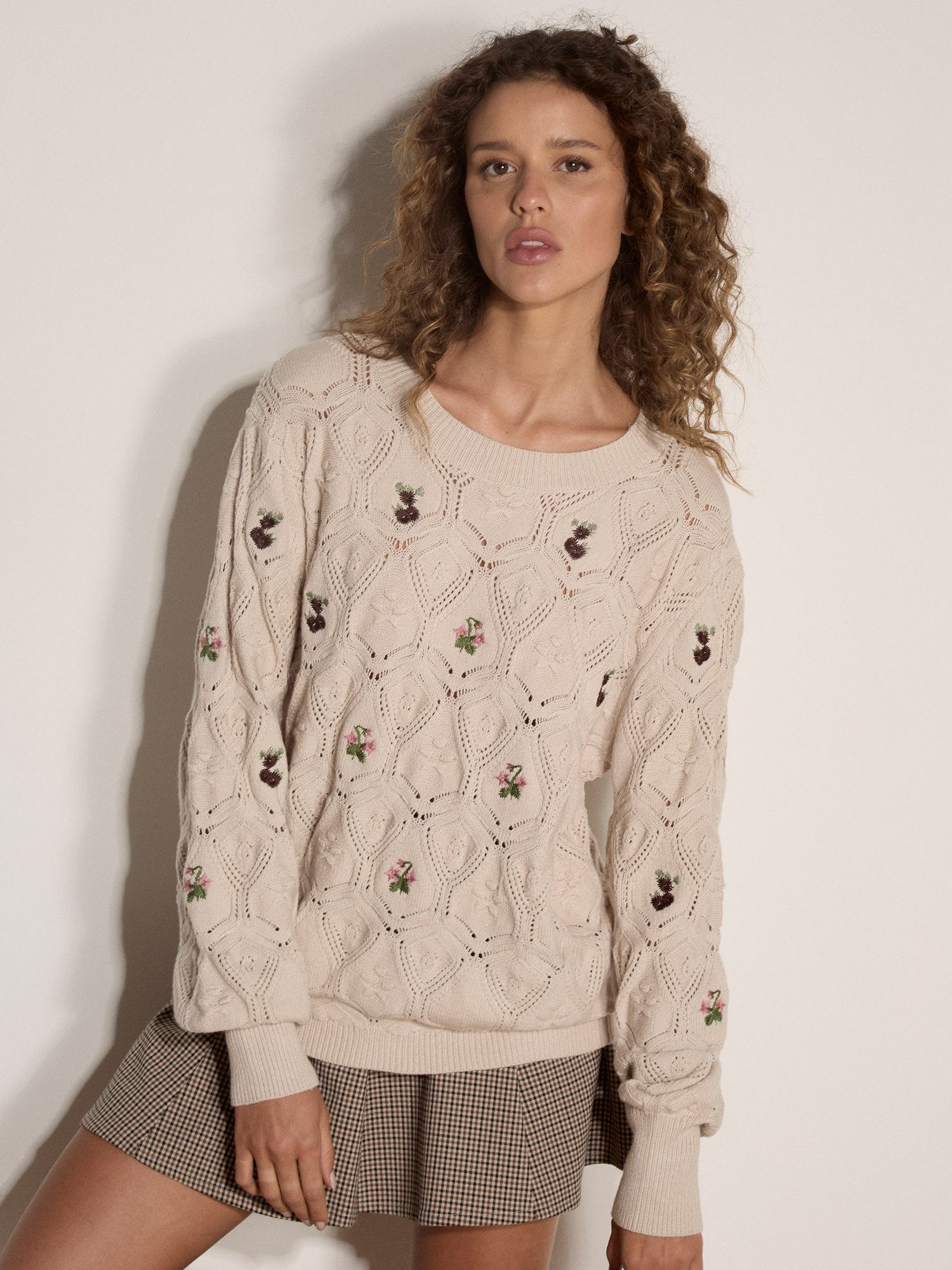 Apricot Strickpullover Oberteil aus Pointelle-Strick mit Blumenstickerei