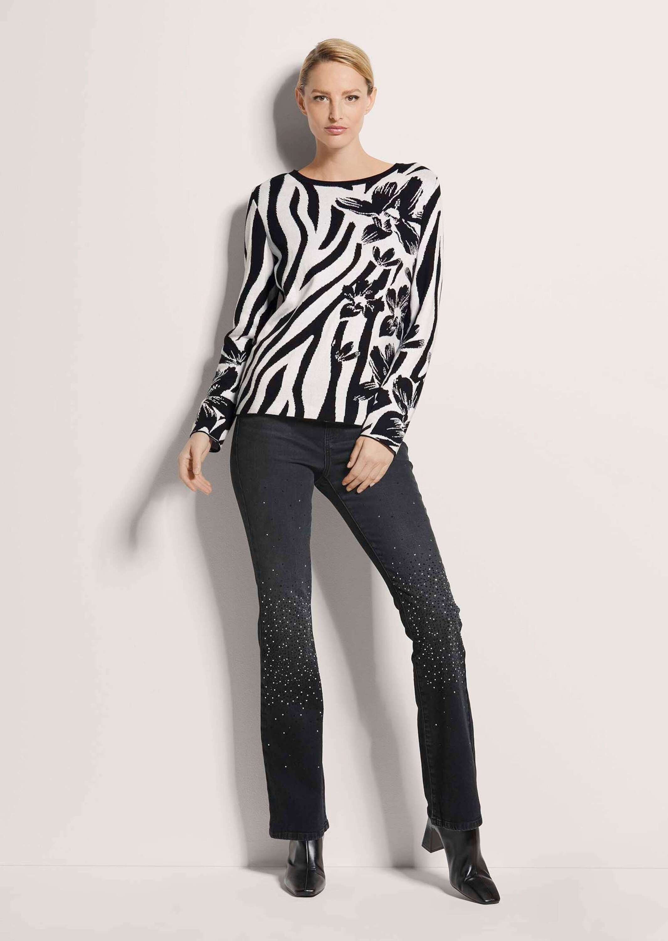 MADELEINE Strickpullover Intarsienpullover mit Zebra- und Blumenmuster Baumwollpullover mit Rundhalsausschnitt und langarm