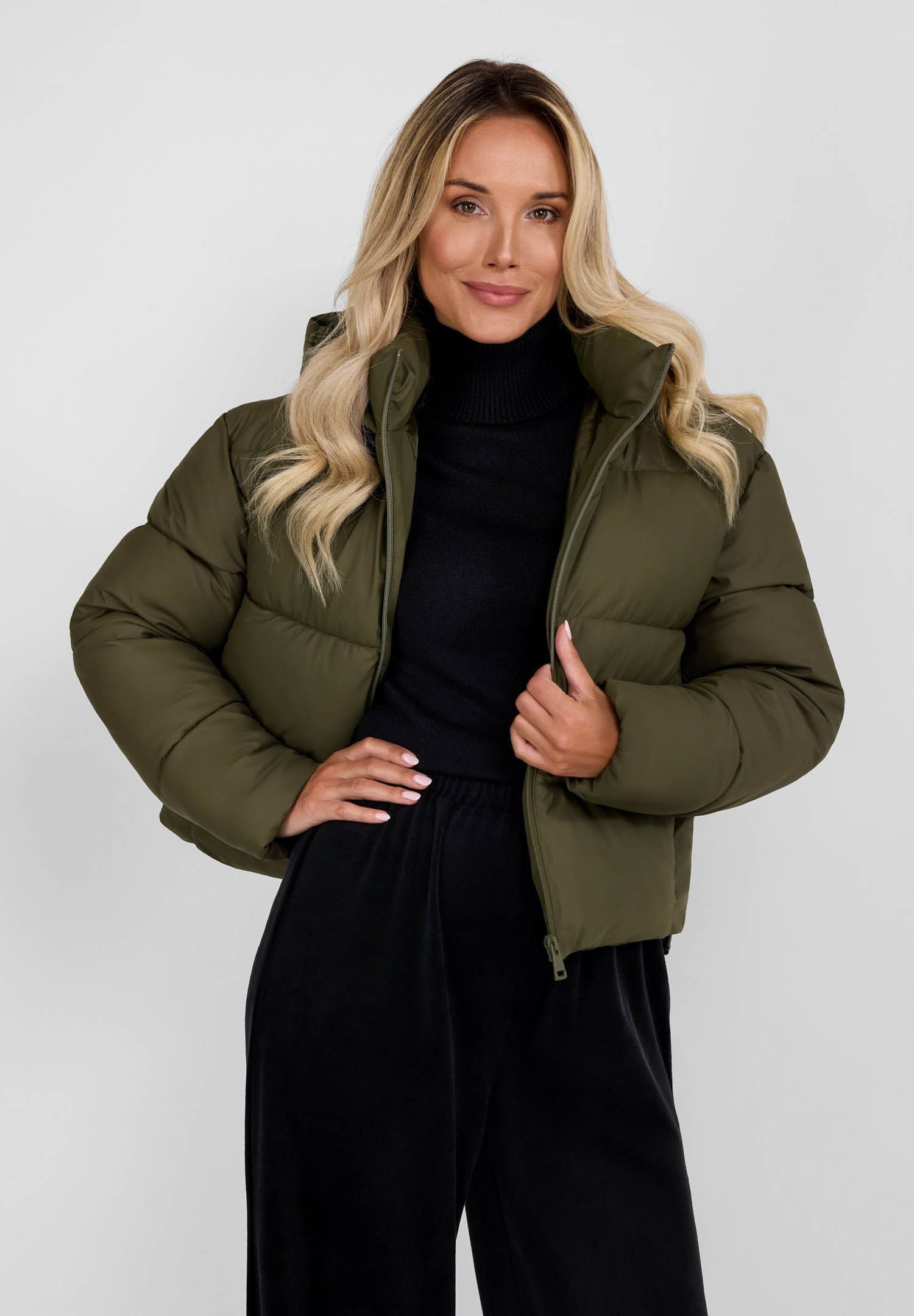 Respect Winterjacke Kurze Steppjacke mit Kapuze, hohem Kragen, wasserabweis günstig online kaufen