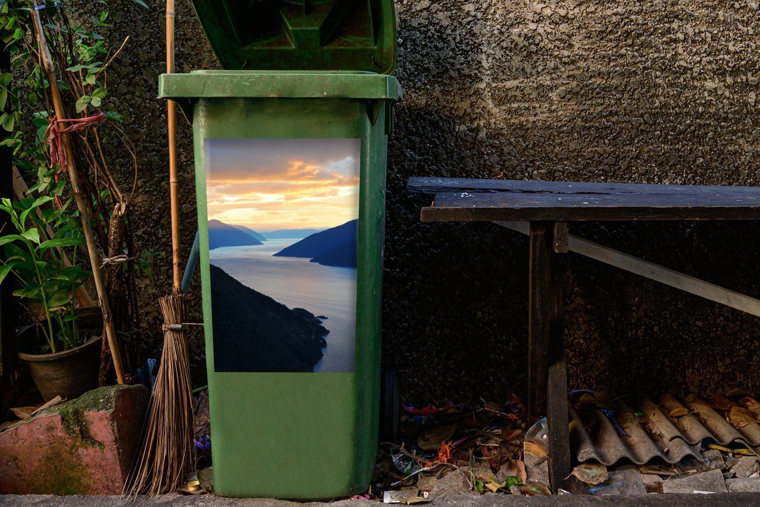 MuchoWow (1 Fjorde Mülltonne, Mülleimer-aufkleber, aus St), Abfalbehälter Sticker, Container, der Wandsticker Vogelperspektive Schottland in
