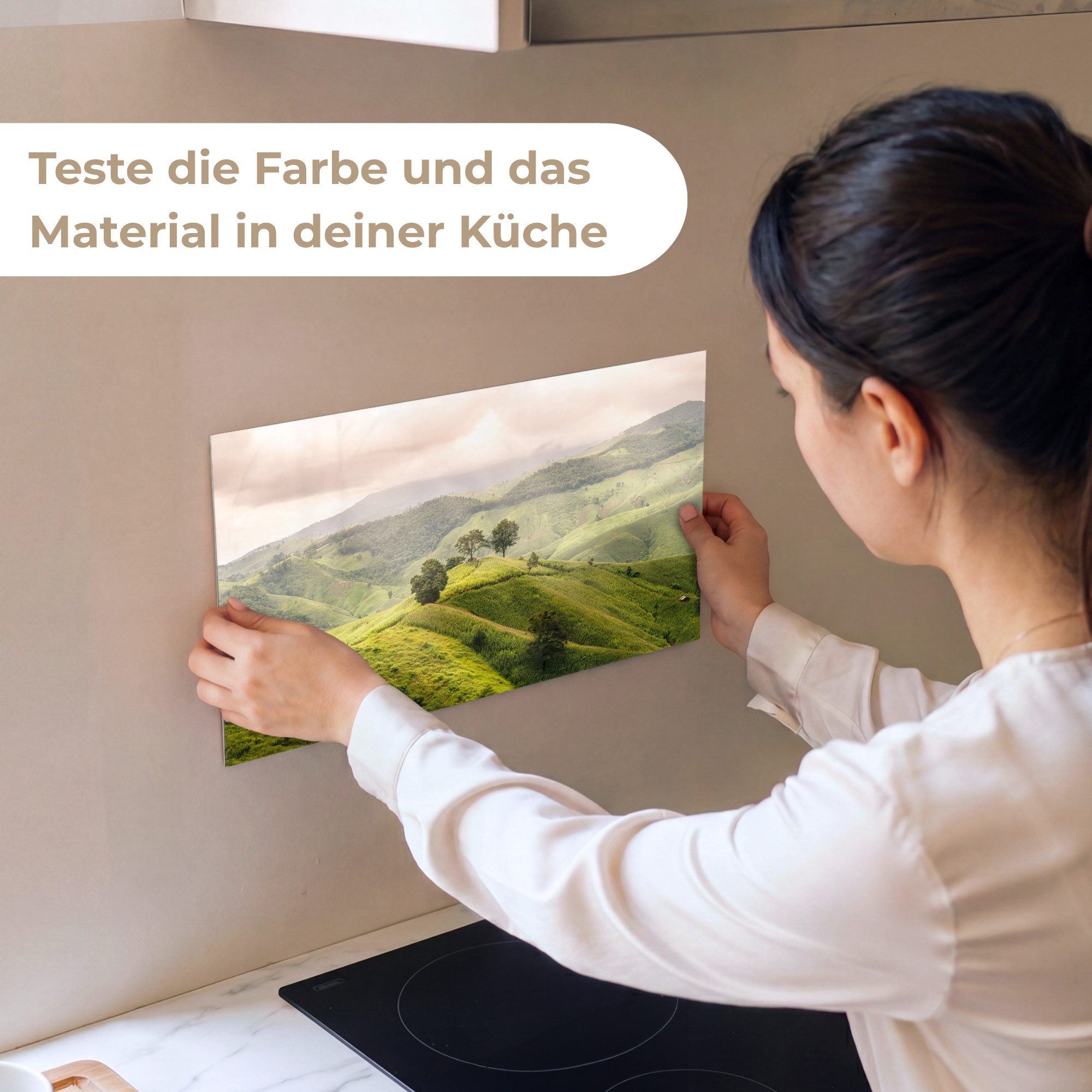 KitchenYeah Küchenrückwand Muster selbstklebend (keine Folie) Landschaft - Hügel - Grün, (1-tlg), Spritzschutz, Küche, Rückwand, Küchenwand, Küchenfront, 30x20 cm