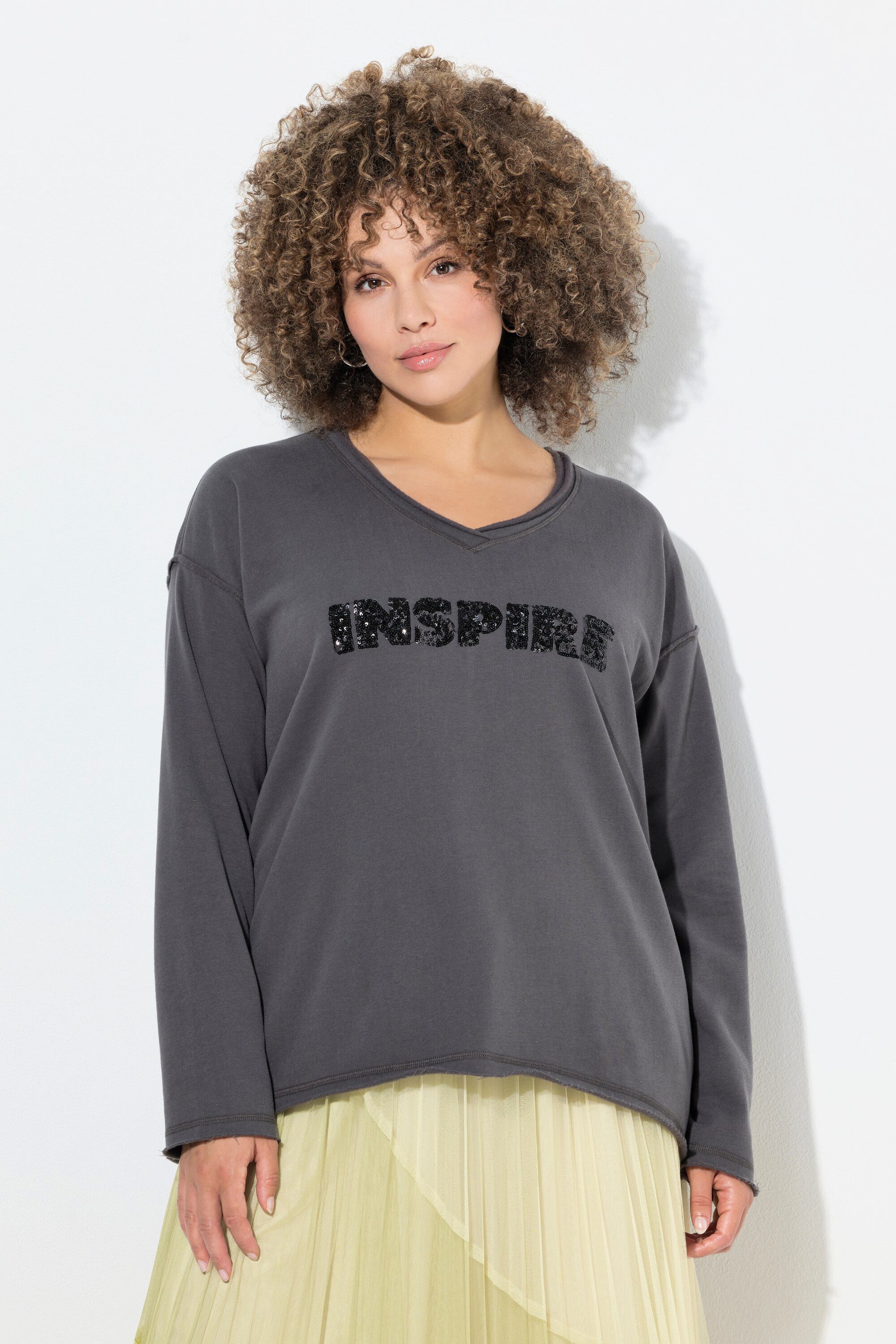 Ulla Popken Sweatshirt Sweatshirt Pailletten-Schriftzug V-Ausschnitt günstig online kaufen