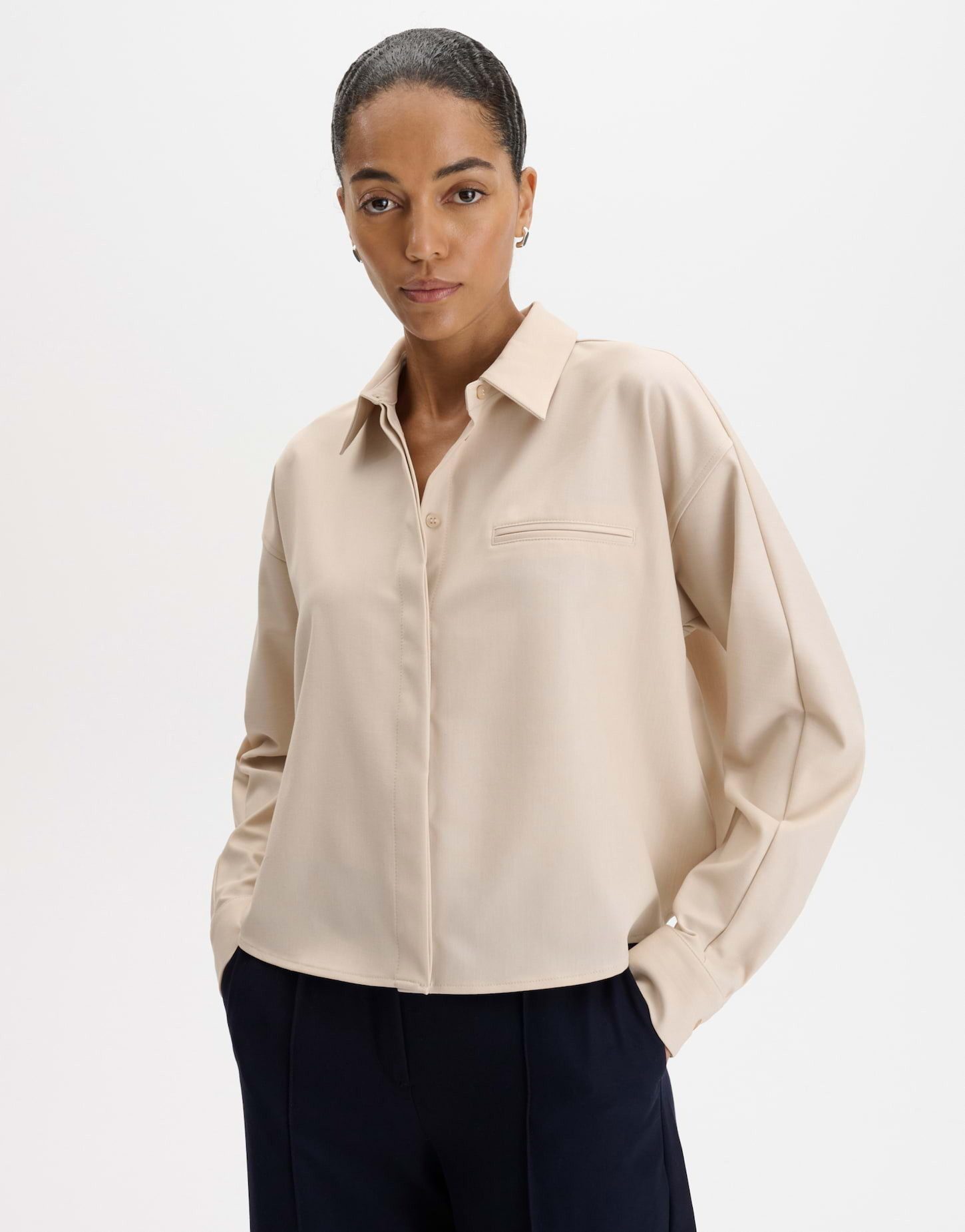 someday Hemdbluse Zainori aus fließender Webware Verkürzte Boxy-Silhouette mit abgerundetem Saum