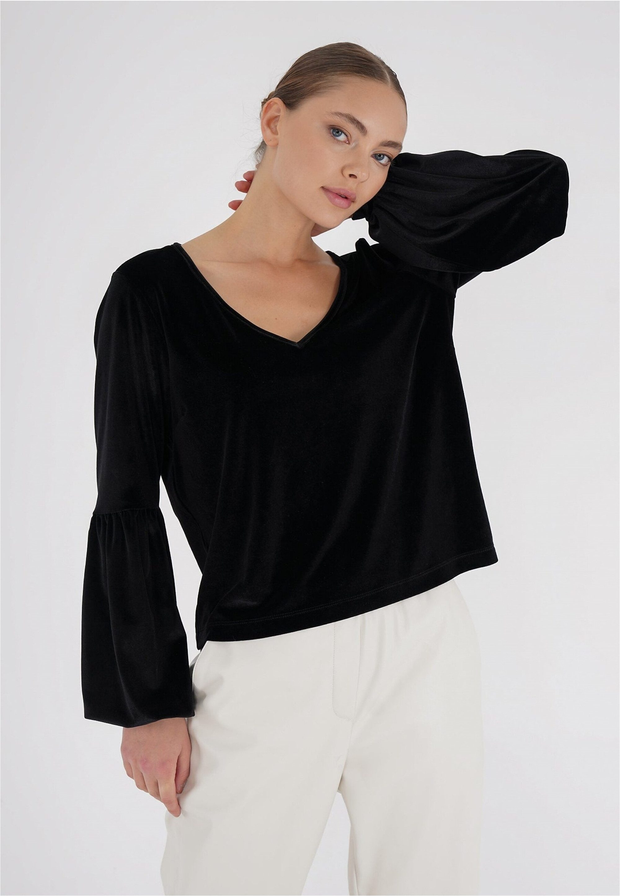 freshlions Langarmshirt Viveka (1-tlg) aus samtig, weichem Stoff hergestell günstig online kaufen