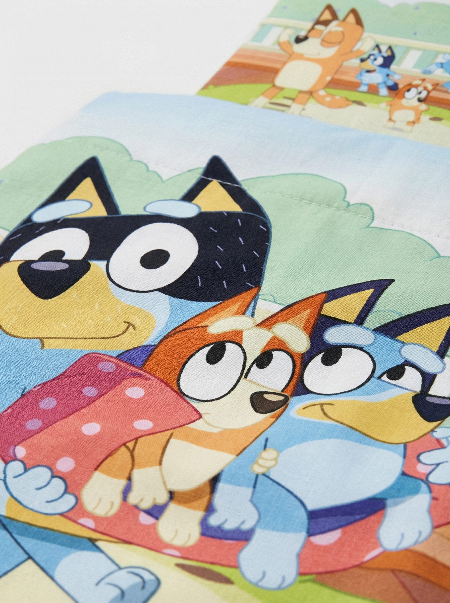 Bluey Bettwäsche Bluey und Bingo Kinder Mikrofaser Bettwäsche 2tlg. Set, 2 teilig, Deckenbezug 135/140x200 cm Kissenbezug 60x70 cm