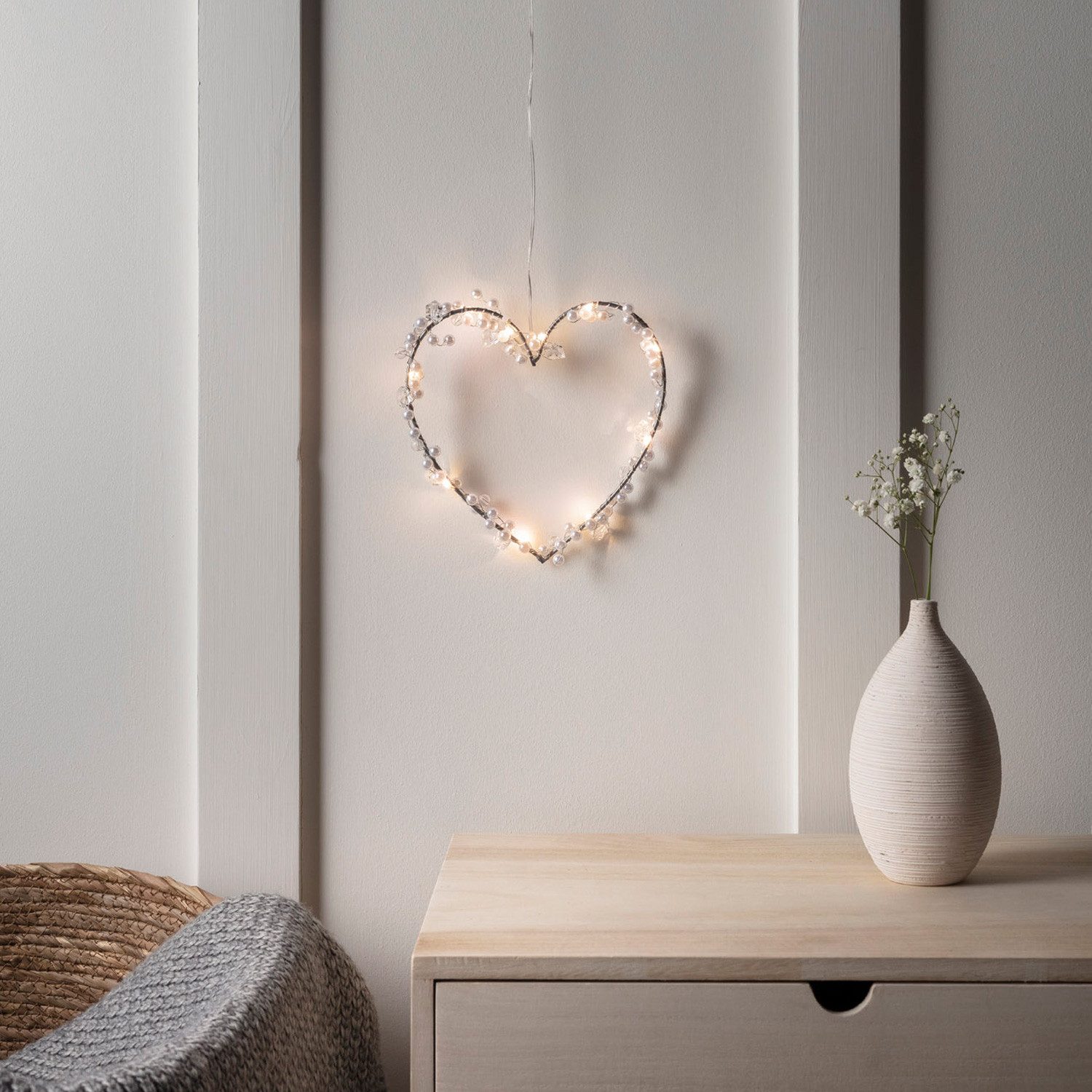 Lights4fun LED Dekolicht LED Herz Deko mit Perlen