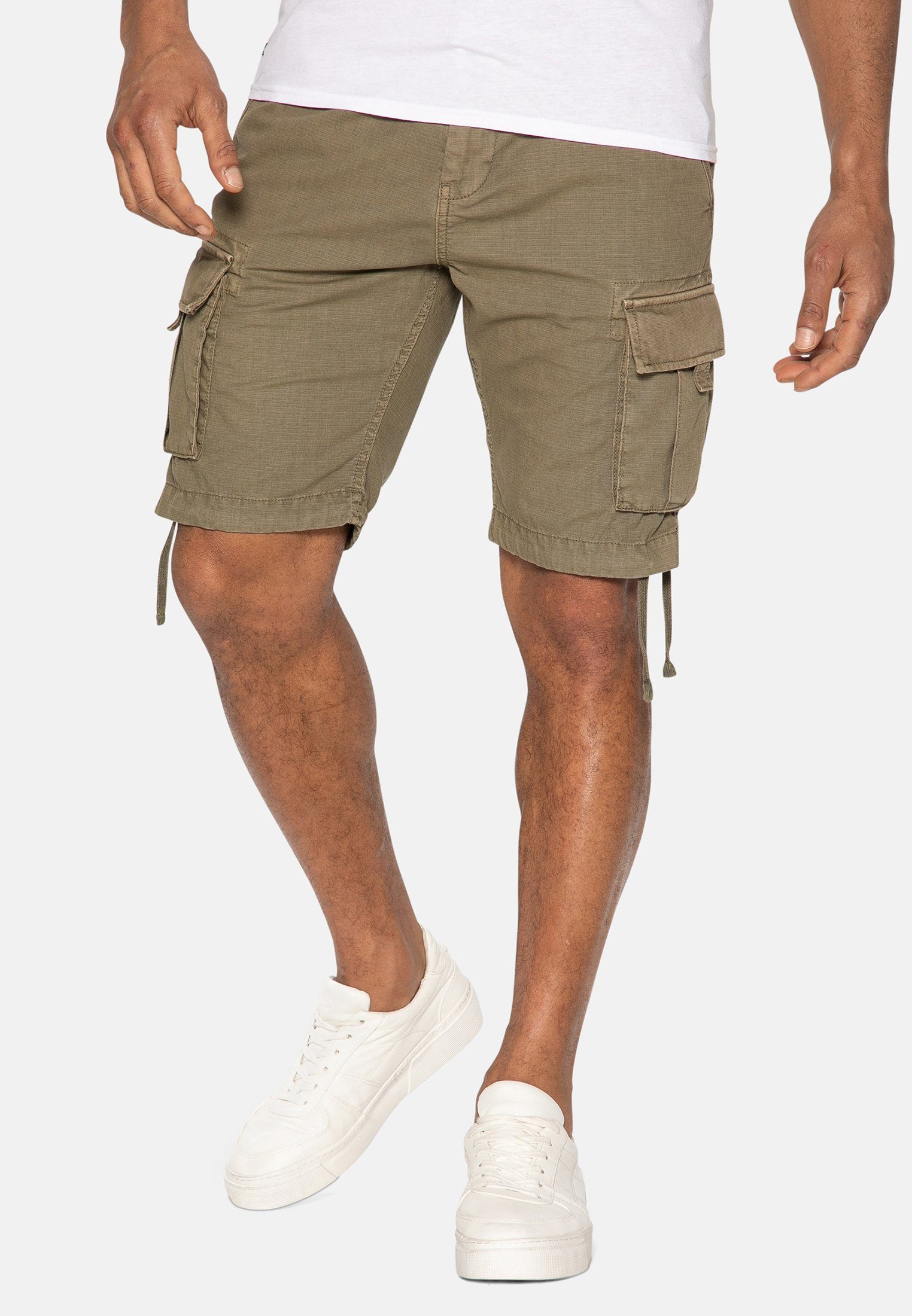 THBManchester Khaki Cargoshorts Threadbare