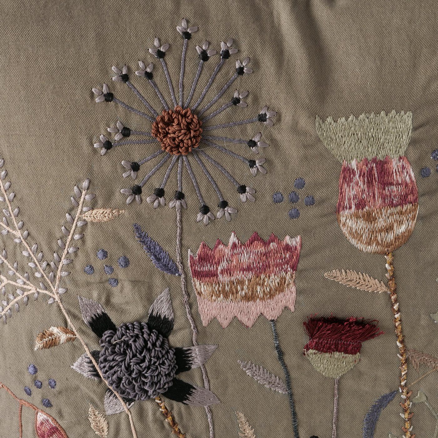 MF Dekokissen Dekokissen Flora Vintage 45x45 cm Handbestickt Floral Grün Rosa