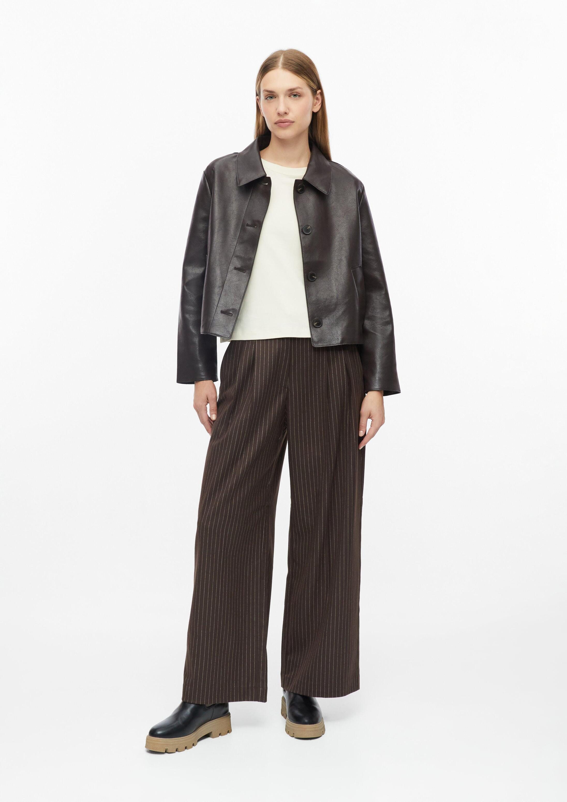 s.Oliver Chinos Hose Weiche Extra Wide Leg Hose mit Bundfalten – Bild 4 von 5